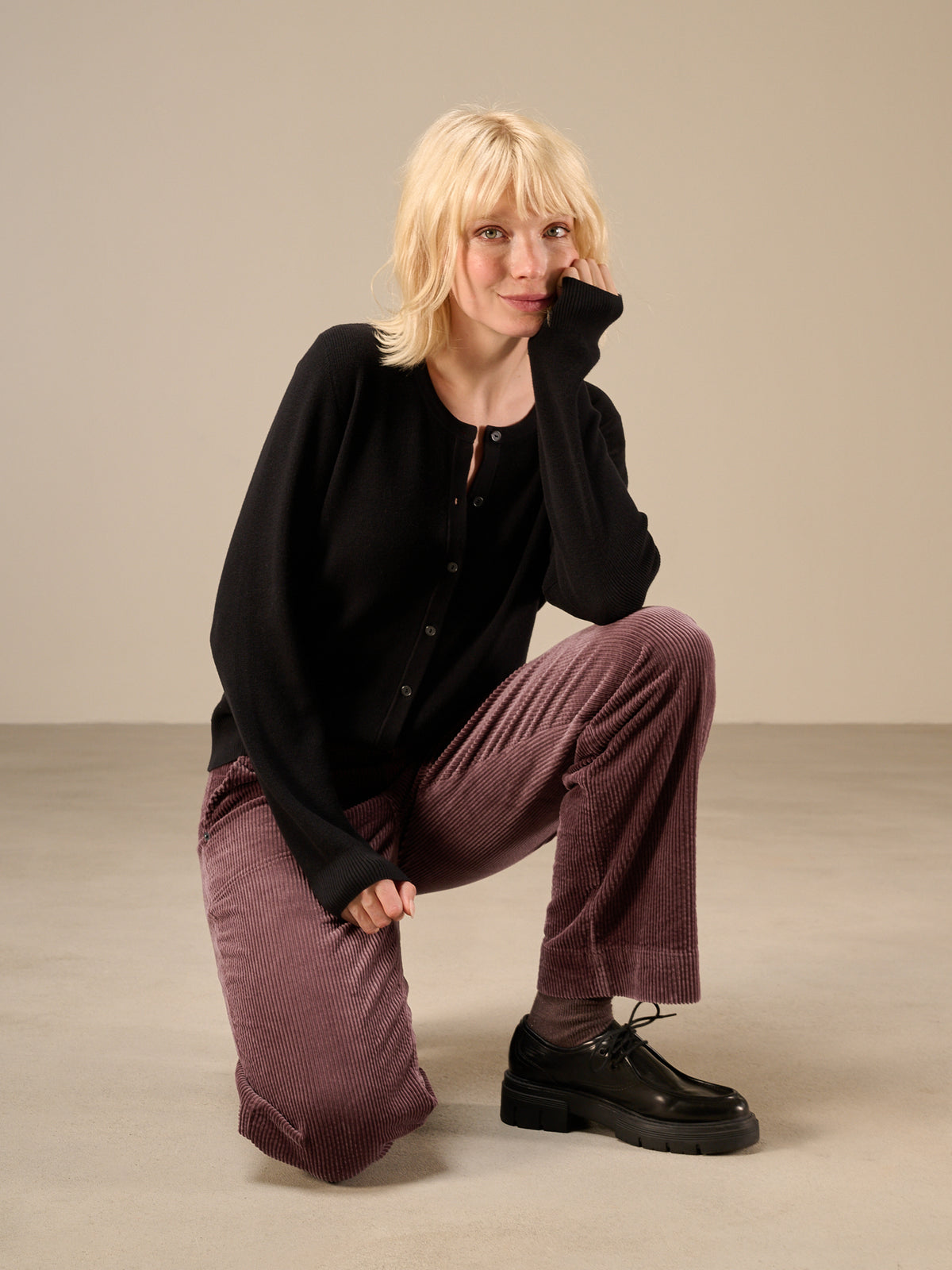 Strickjacke mit Rundhals