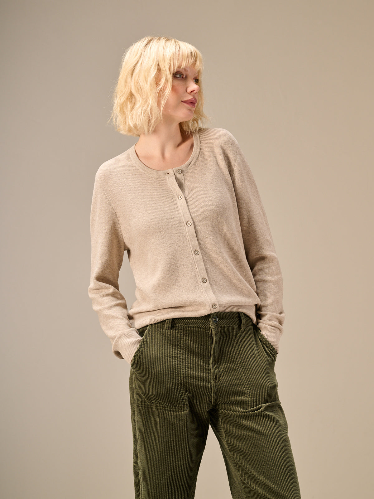 Strickjacke mit Rundhals