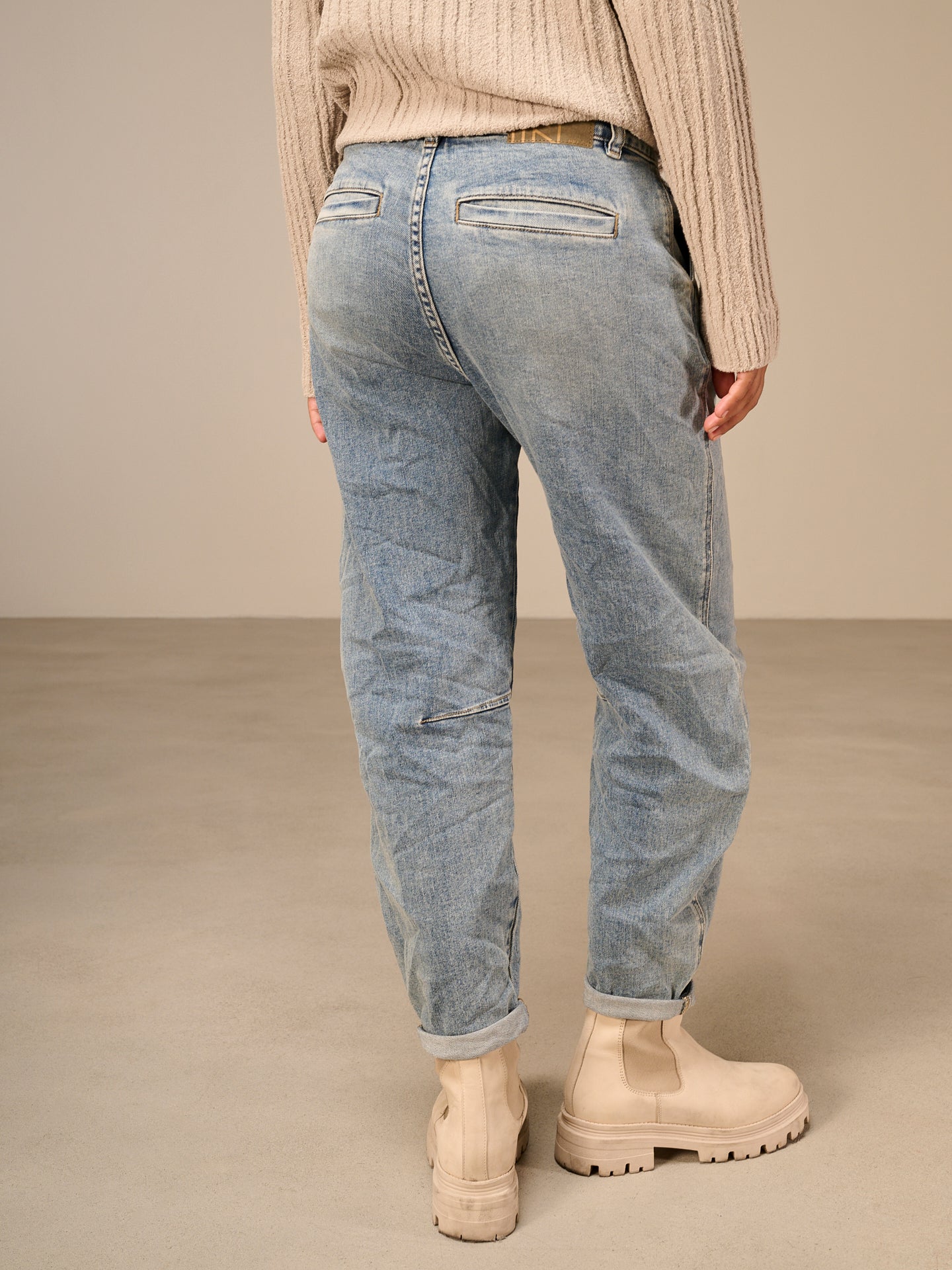 Pantaloni barrel fit