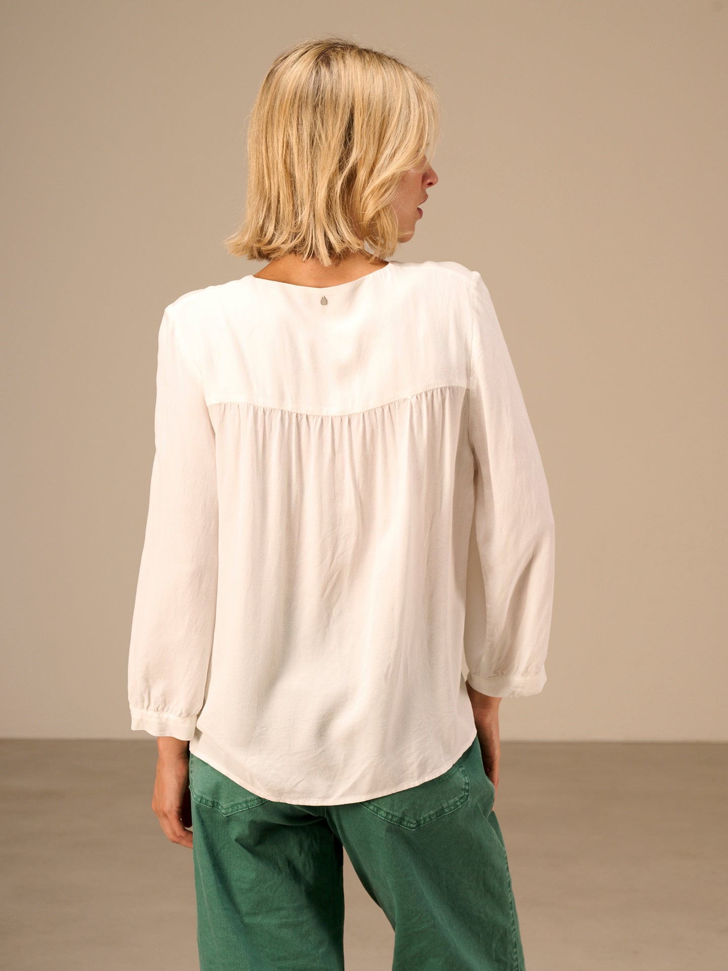 Blusa tinta unita