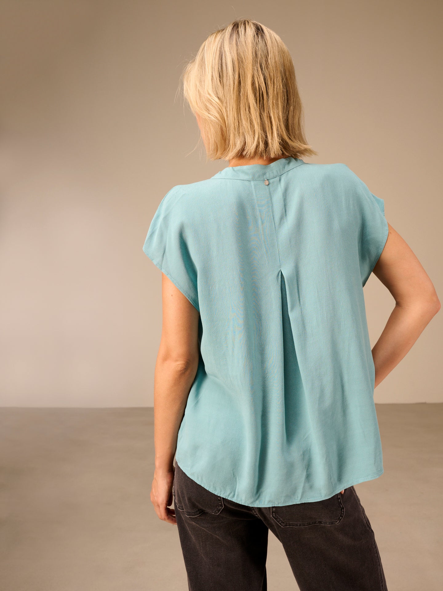 Plain blouse