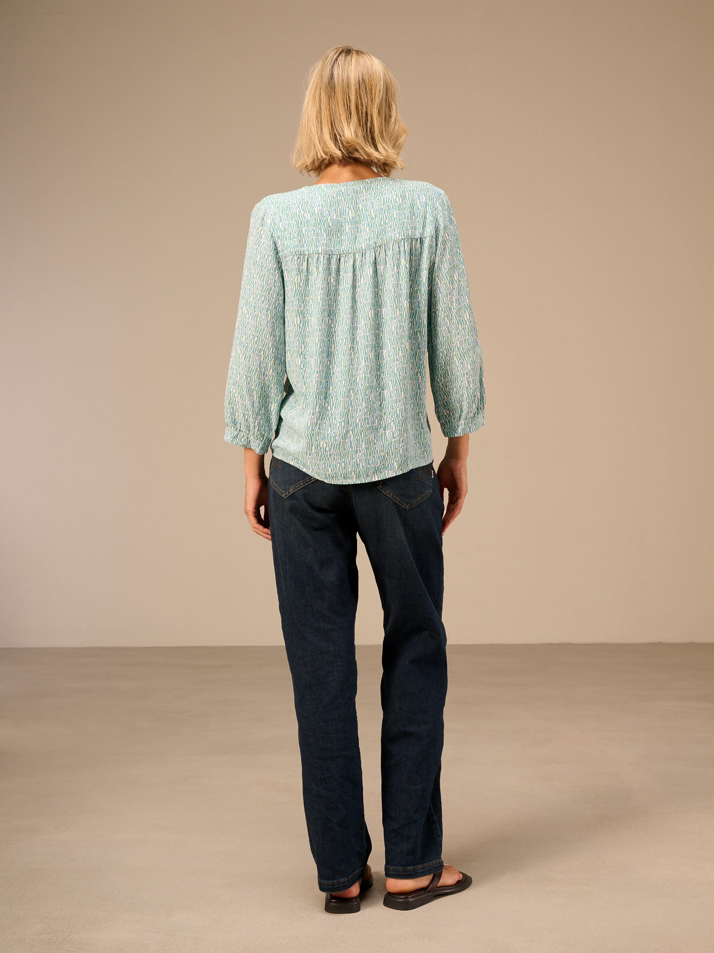 Blusa con scollo a V