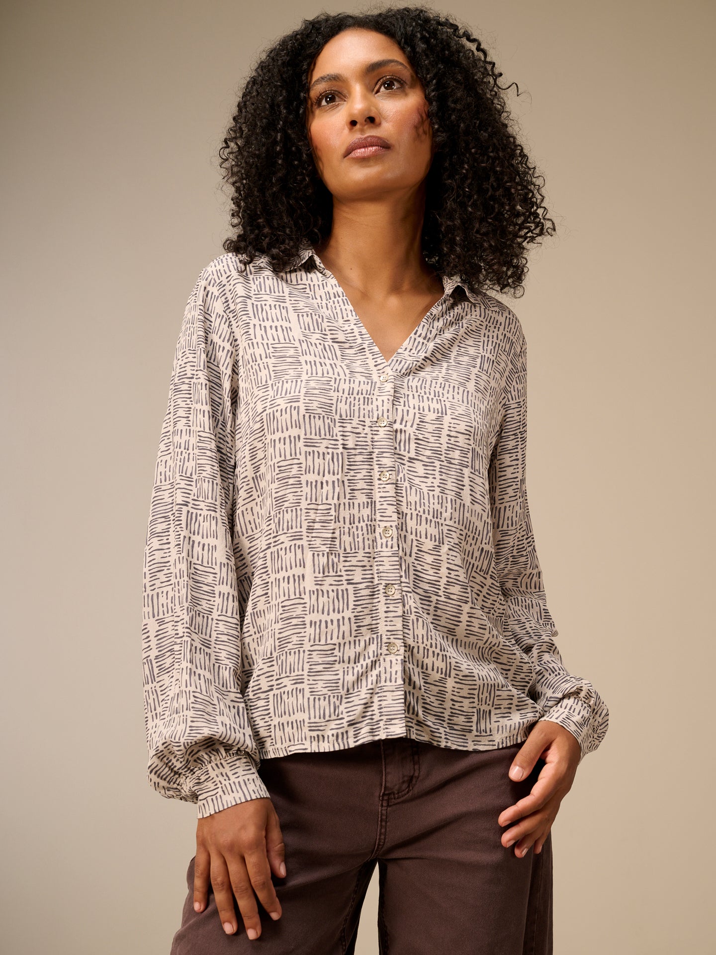 Long-sleeved blouse