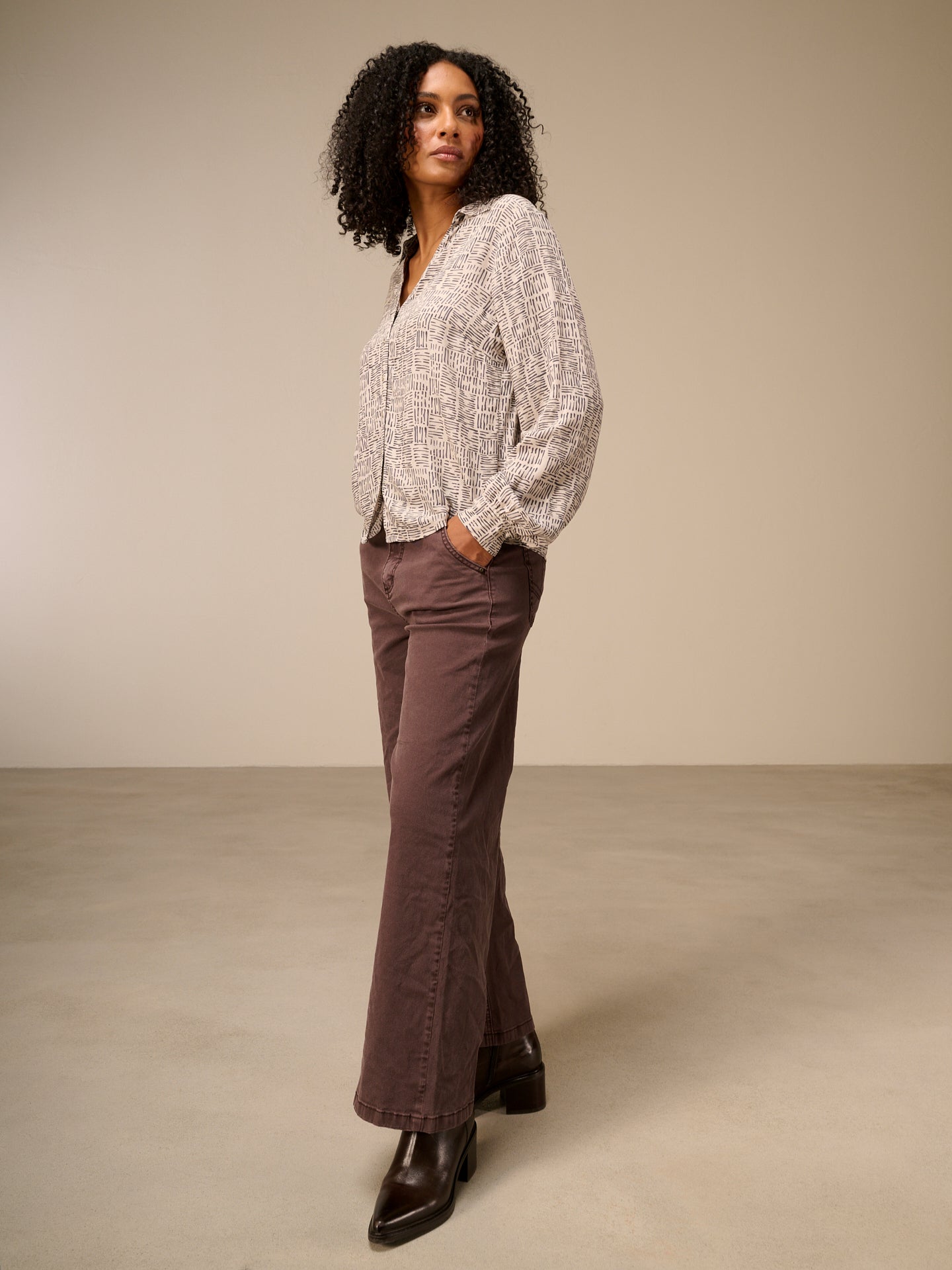 Long-sleeved blouse
