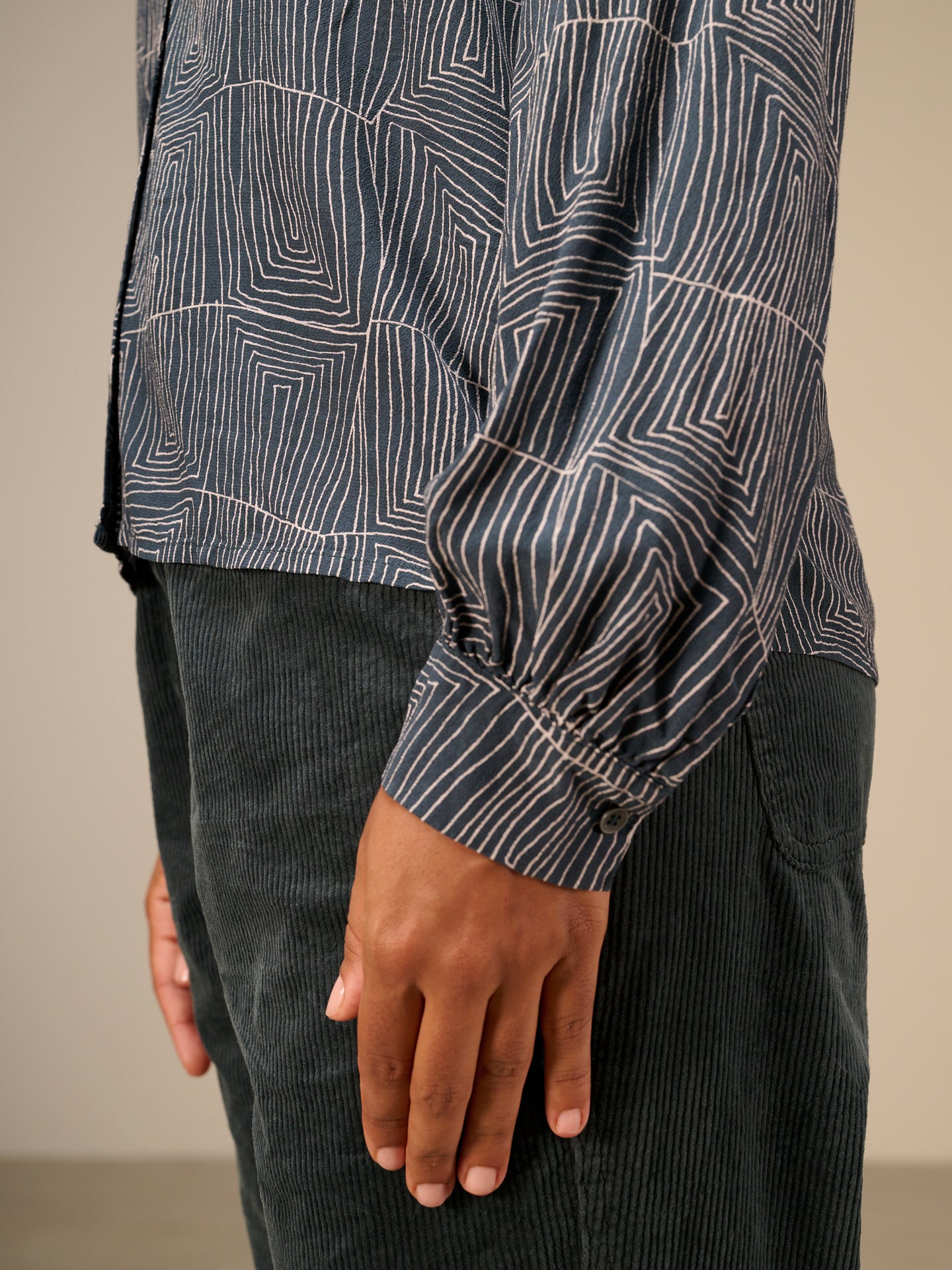 Long-sleeved blouse