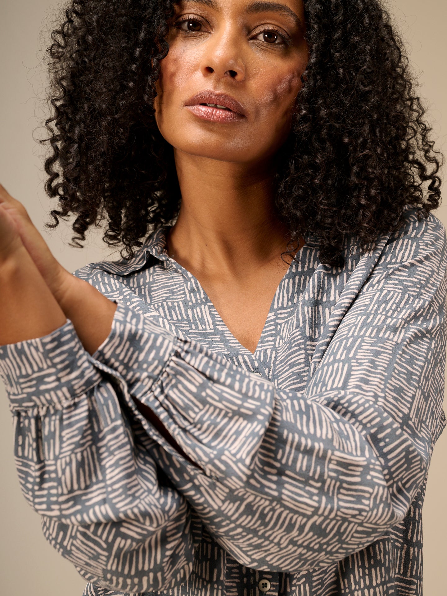 Long-sleeved blouse