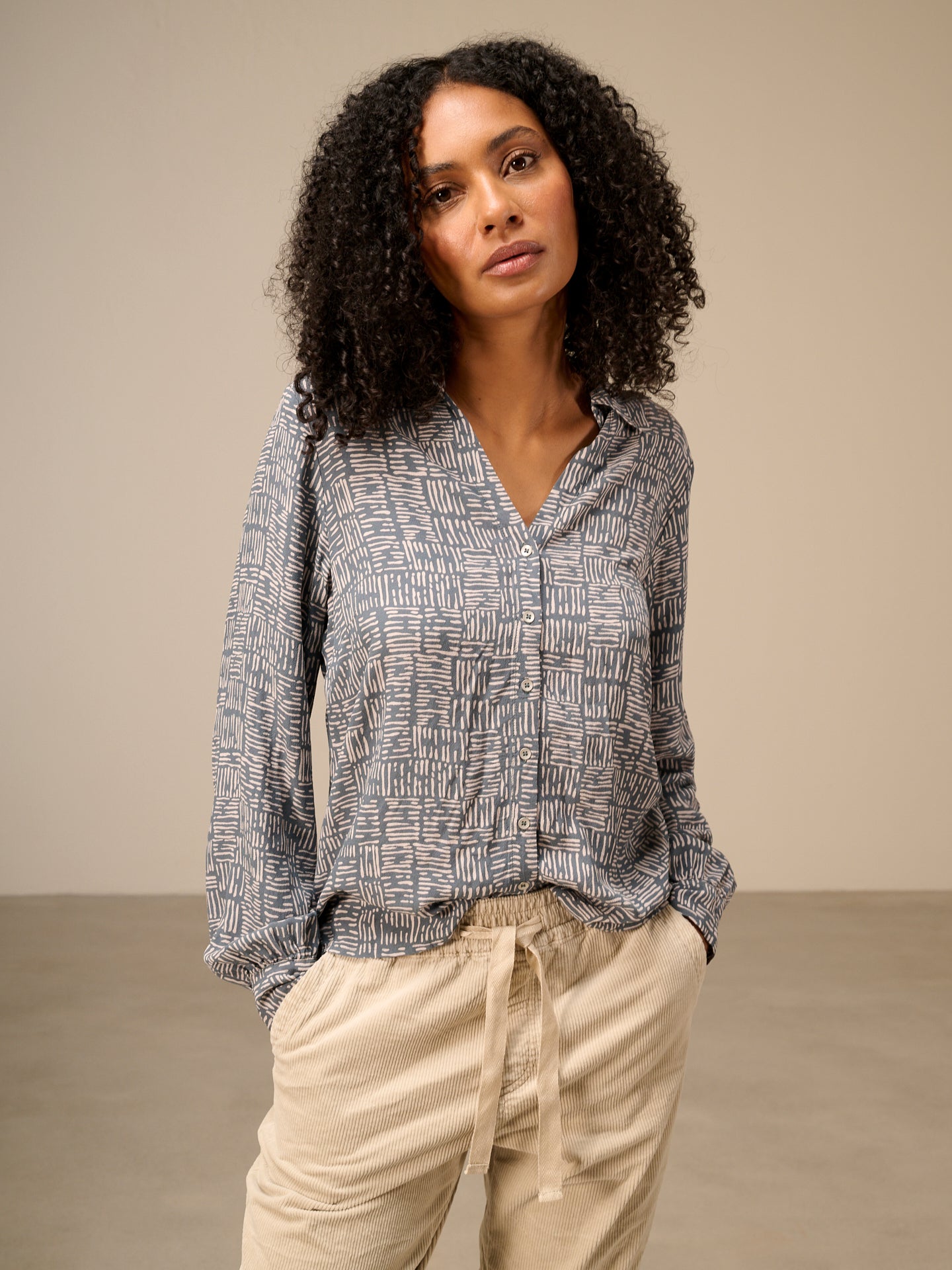 Long-sleeved blouse