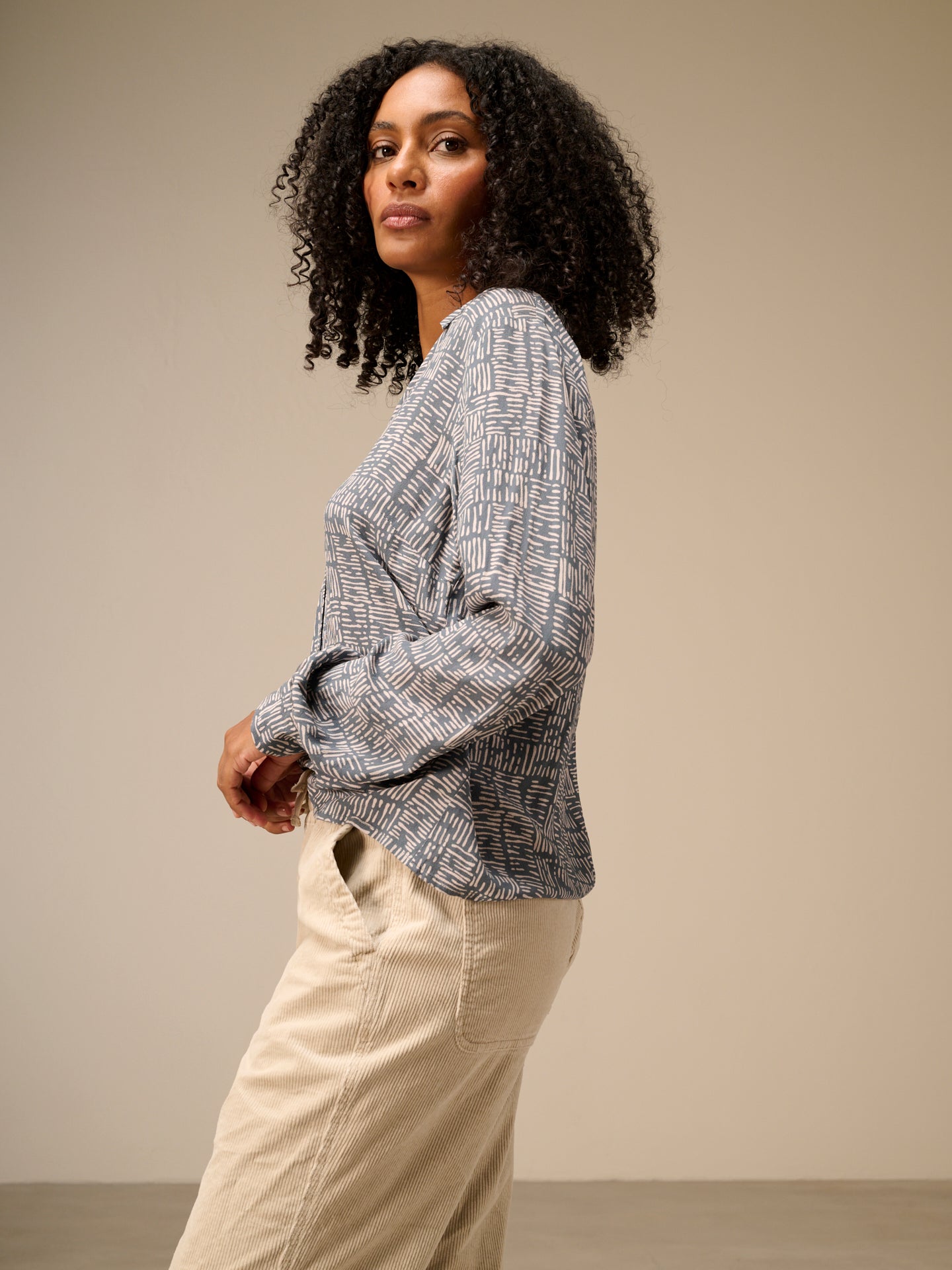 Long-sleeved blouse