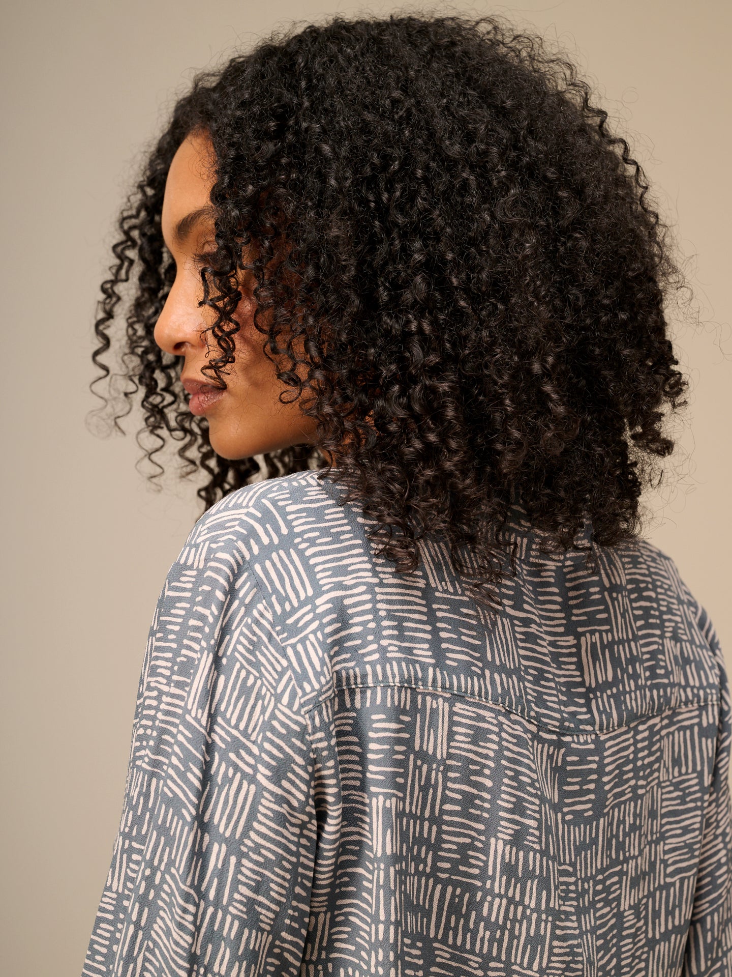 Long-sleeved blouse