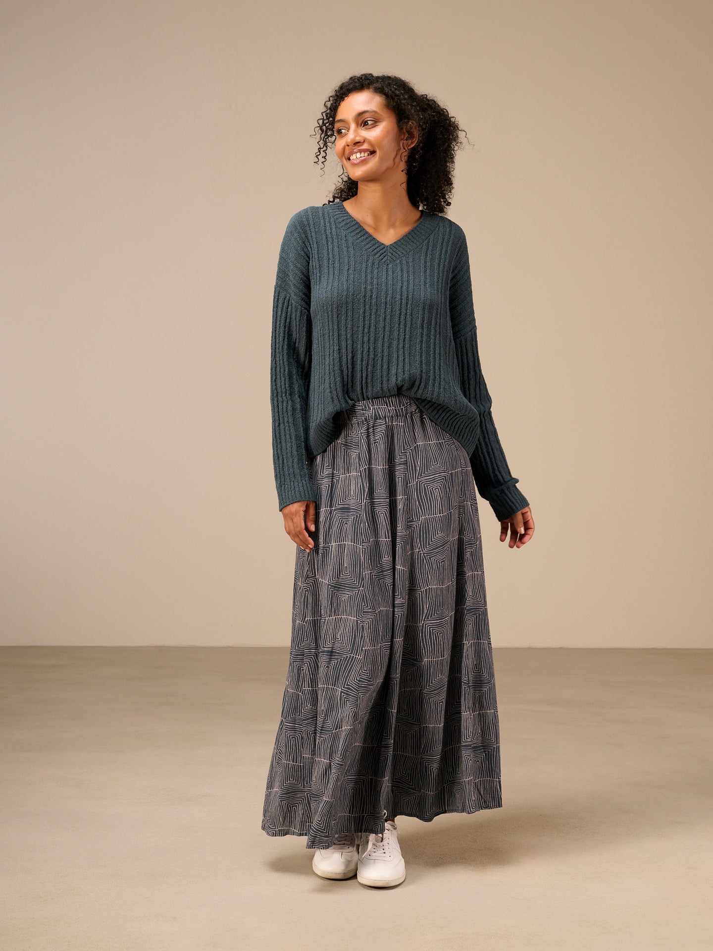 Skirt with elastic waistband
