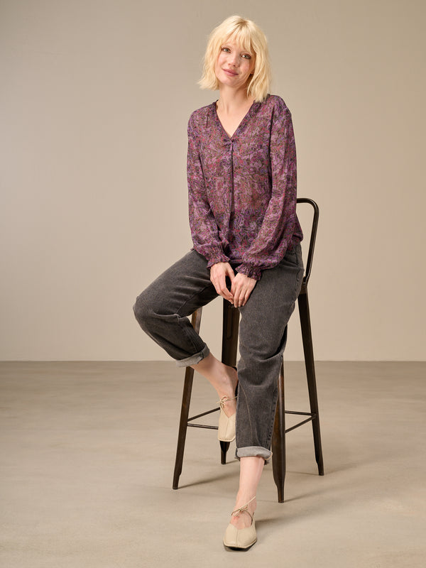 Blusa con scollo a V