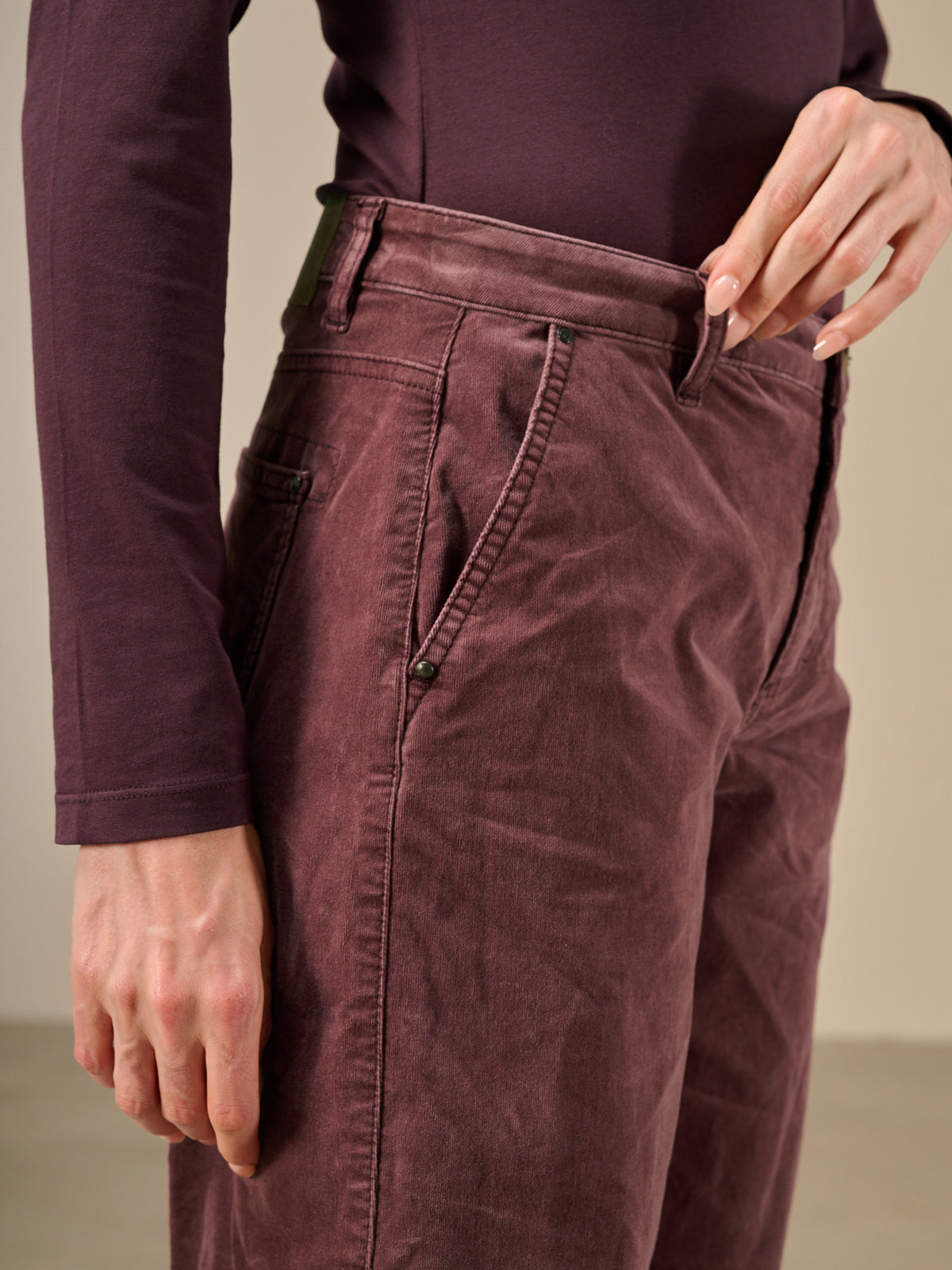 Pantaloni barrel fit