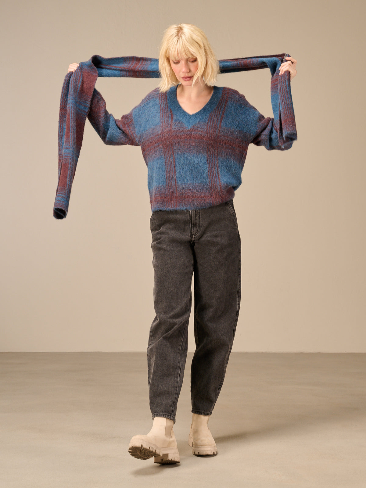 Knitted scarf