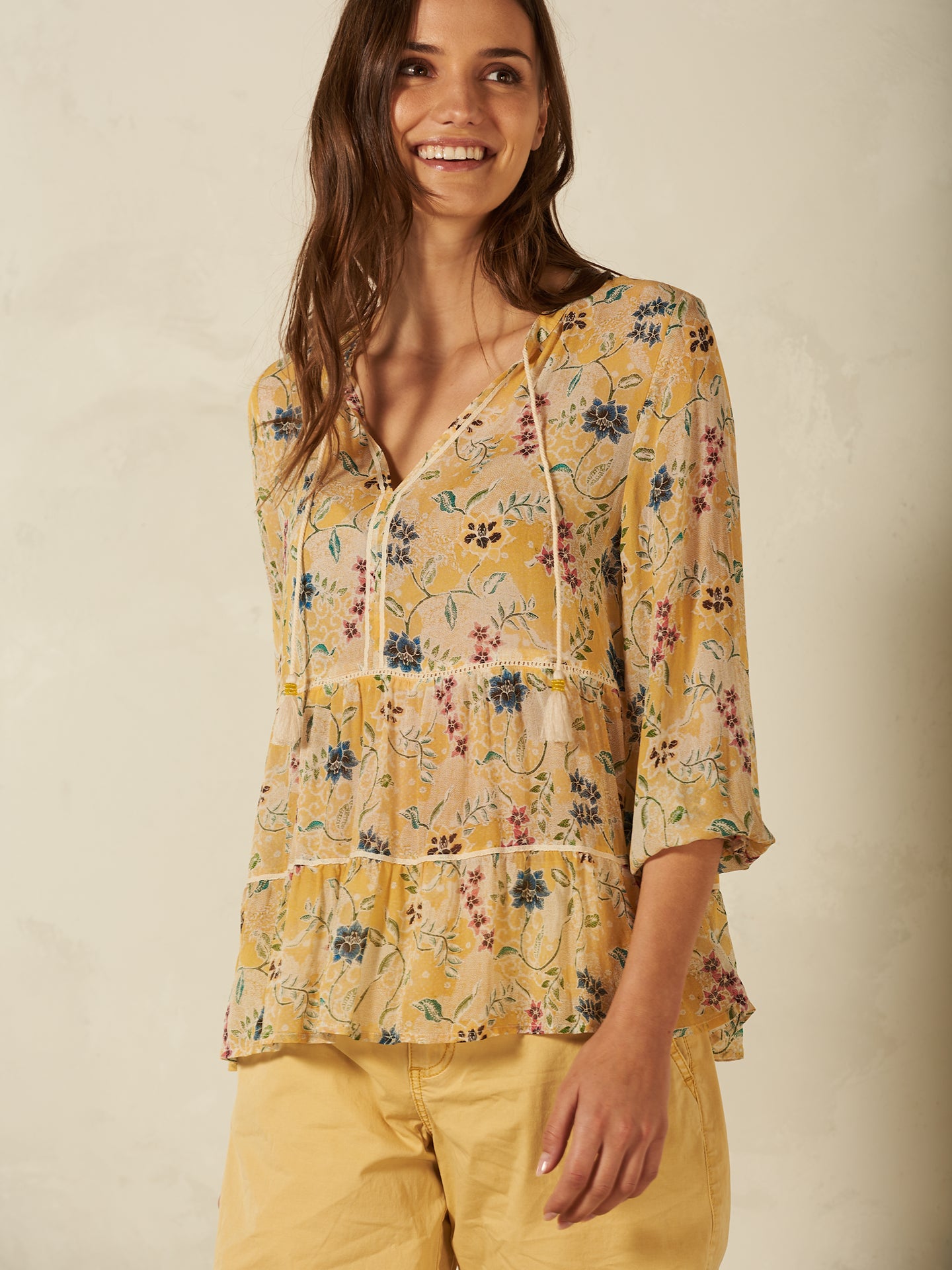 blouse à volants