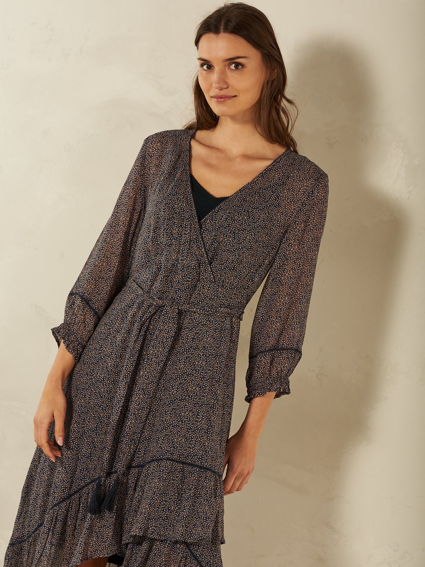 Kleid mit Volant