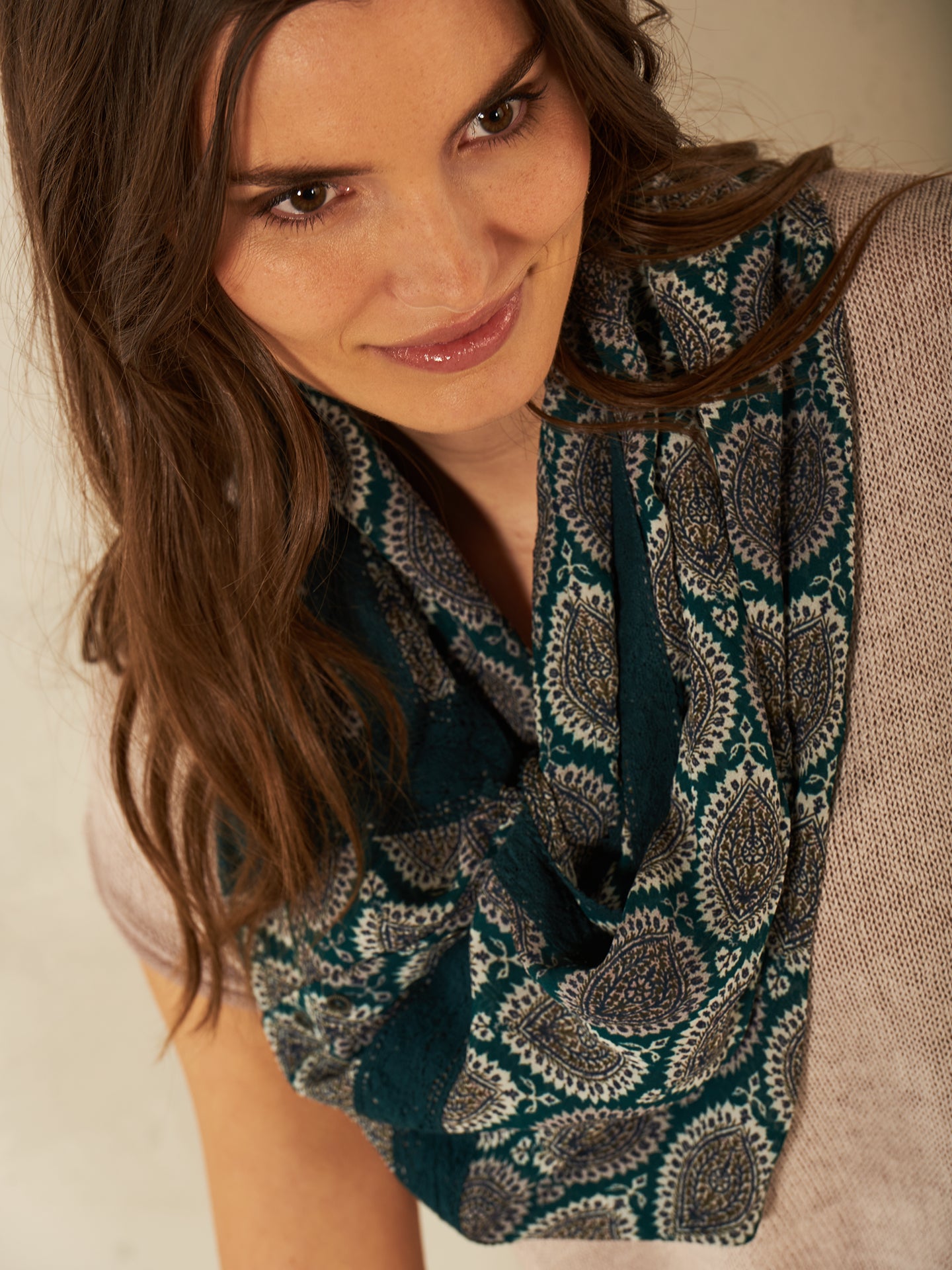 Loop scarf