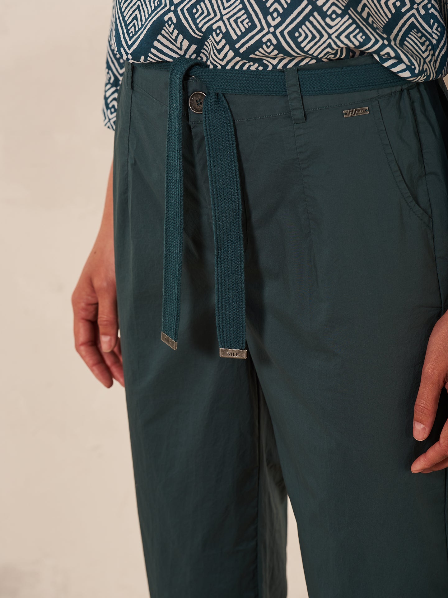 Hose mit Gürtel