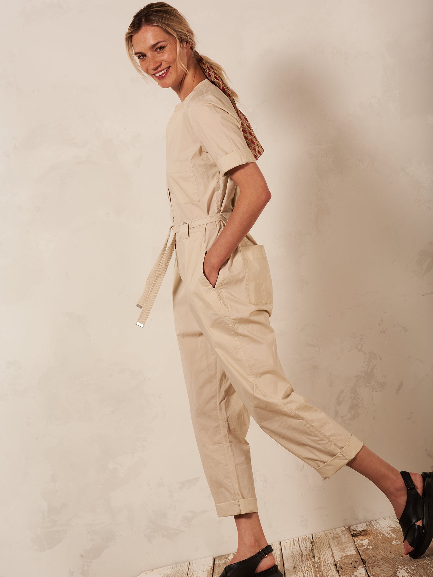 Tuta jumpsuit con cintura