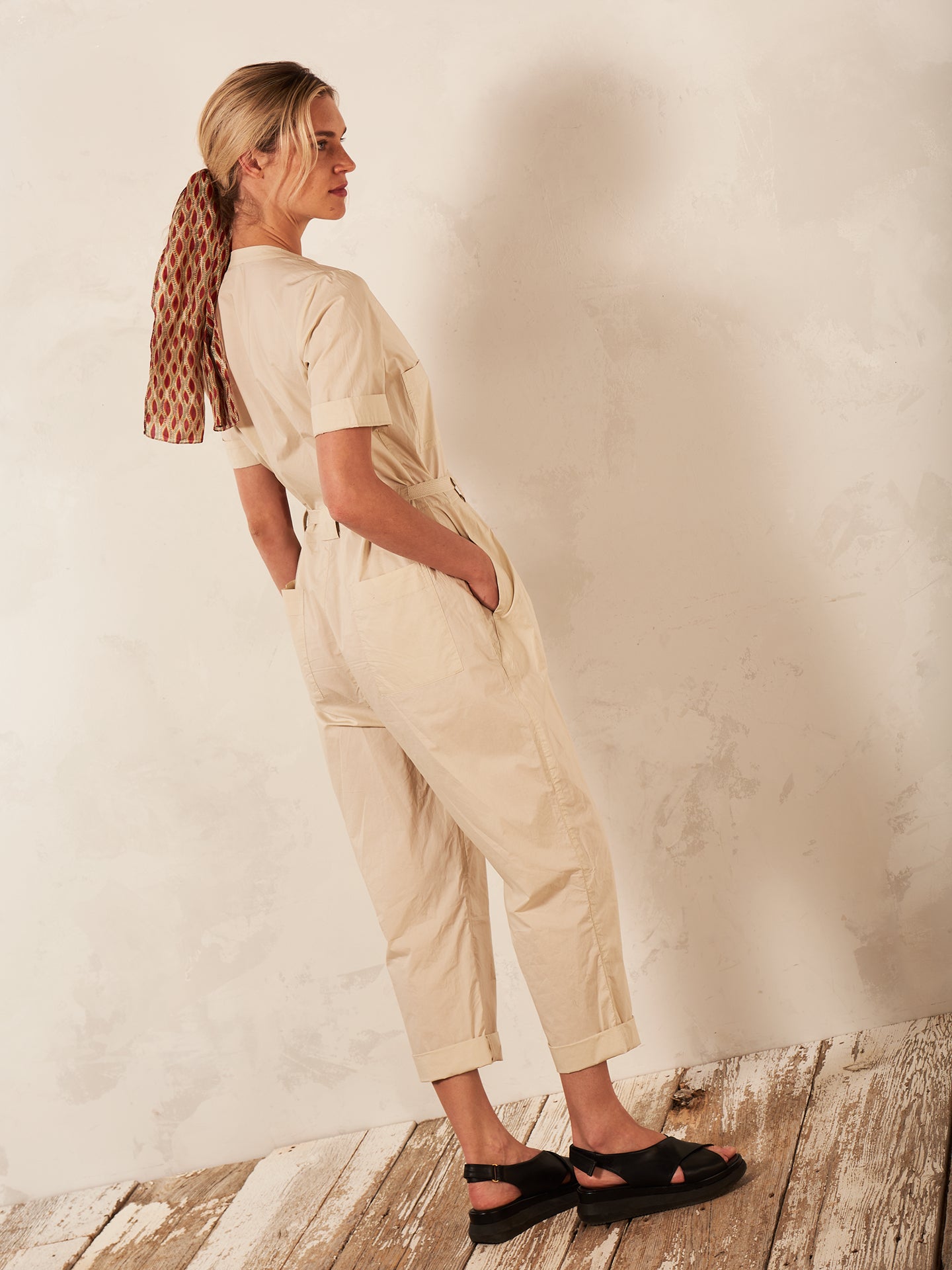 Tuta jumpsuit con cintura