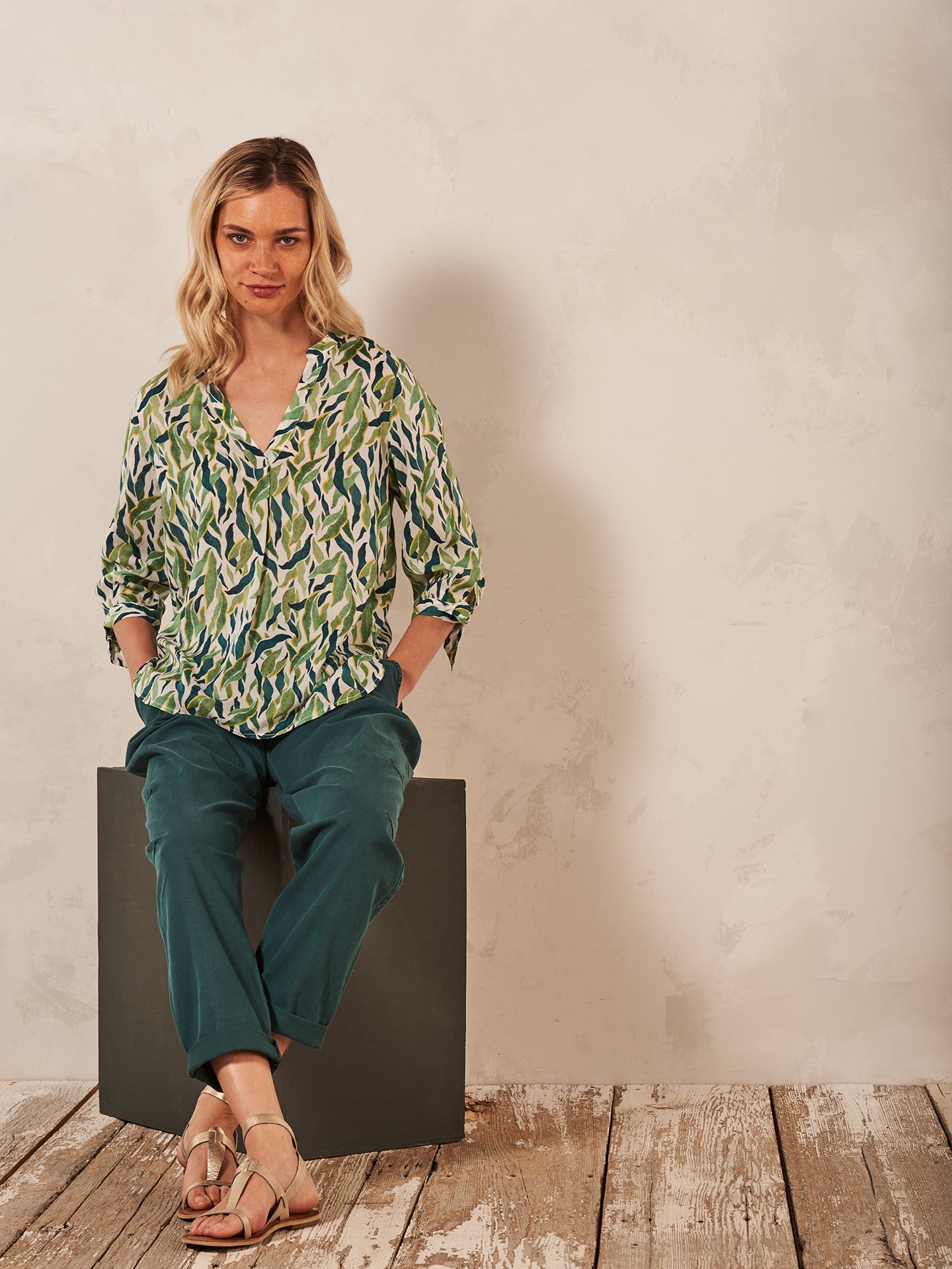 blouse avec col en V