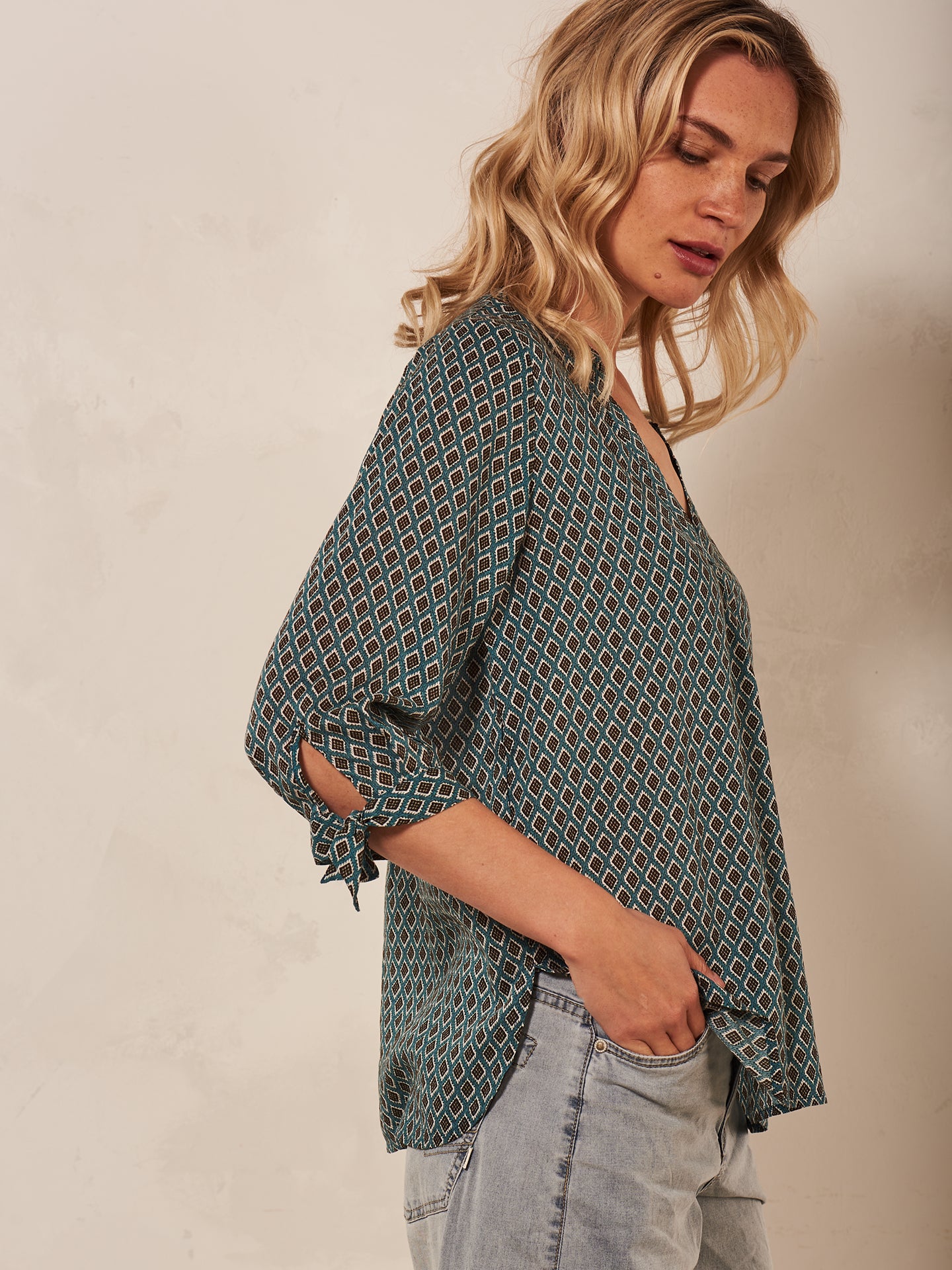 blouse avec col en V