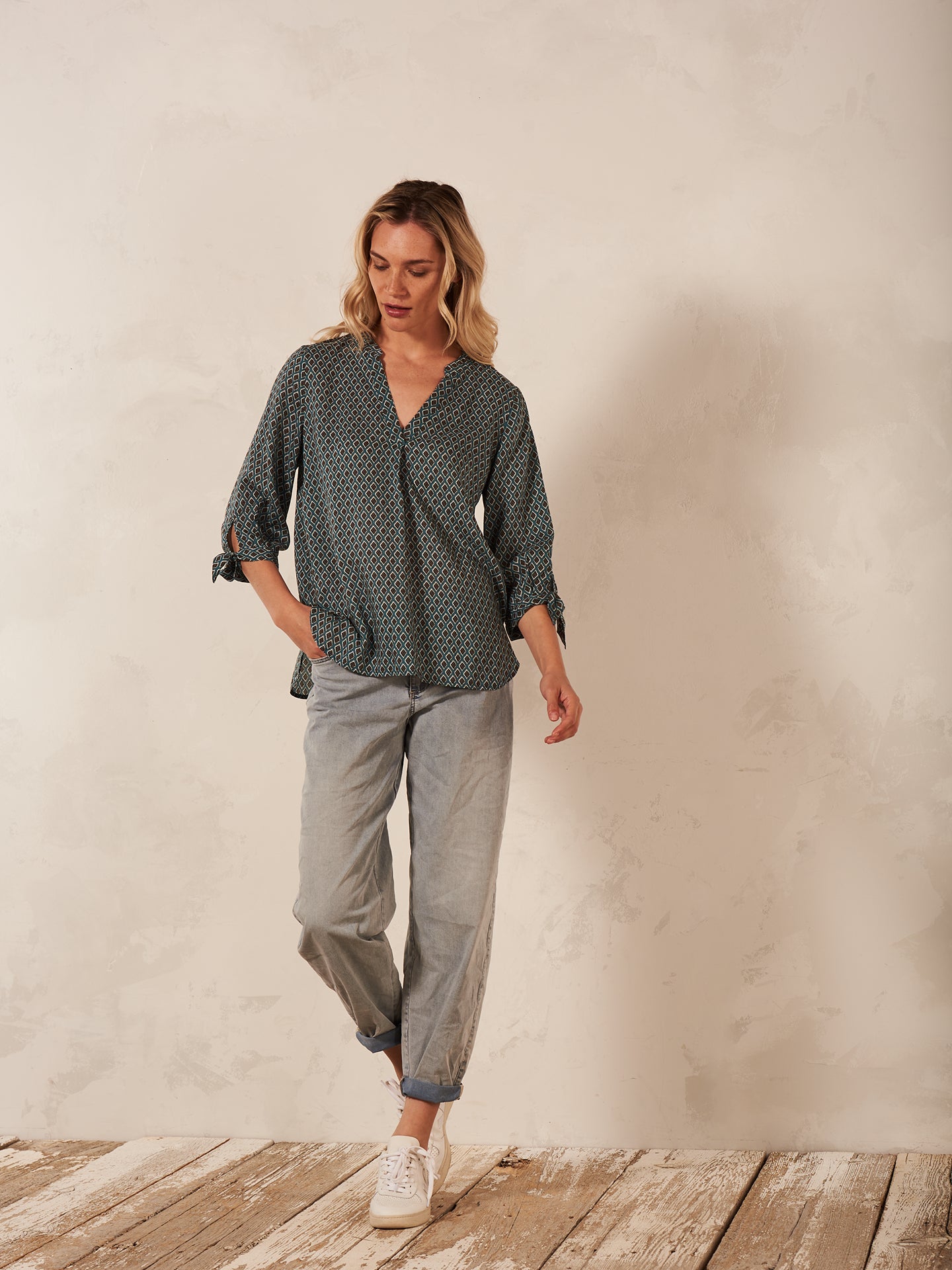 blouse avec col en V