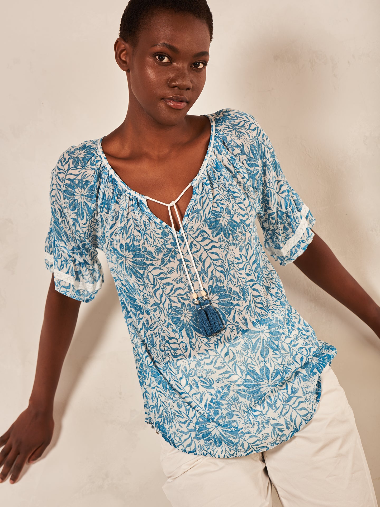 blouse avec détails à volants
