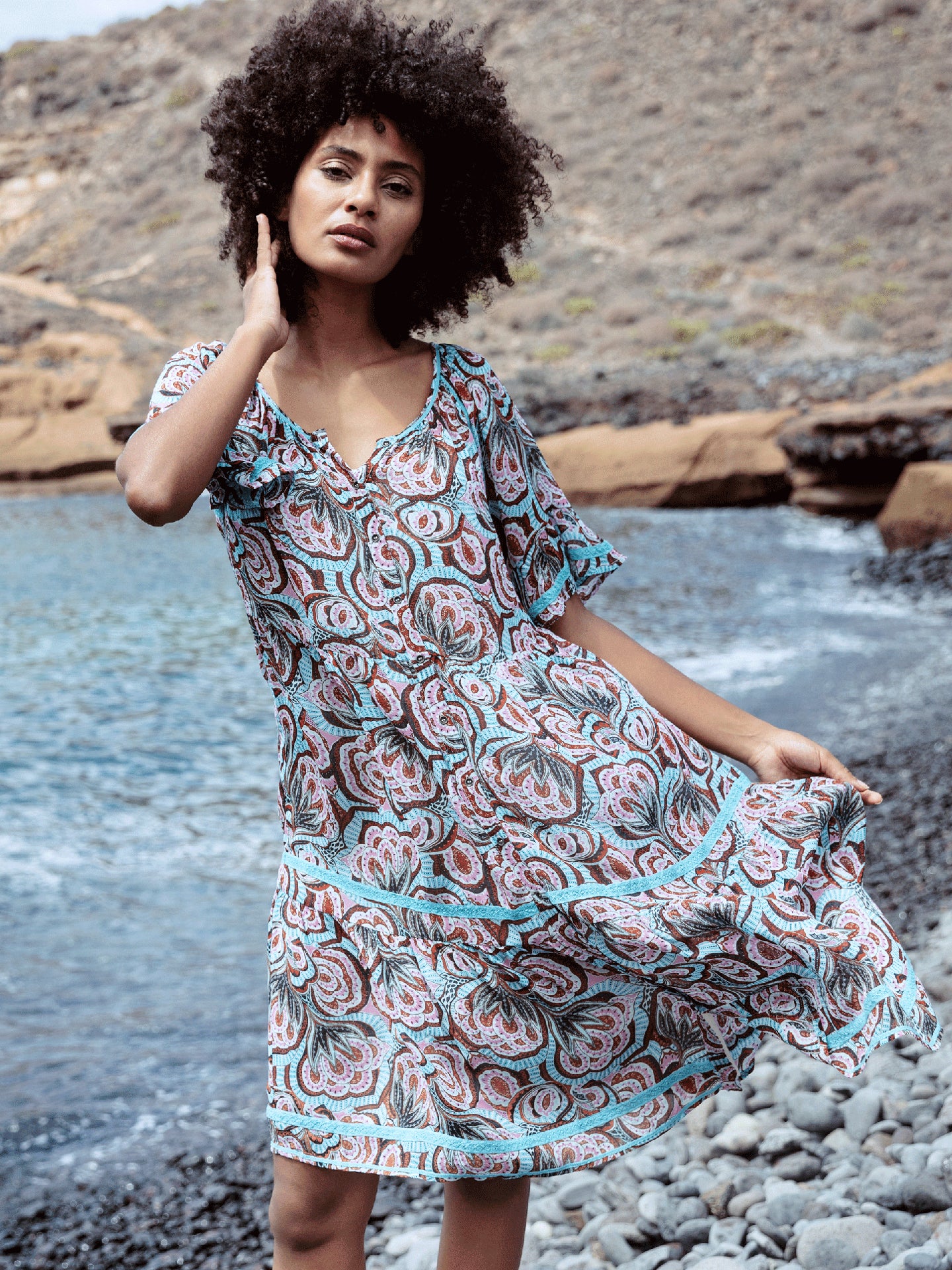 Kleid mit Volant