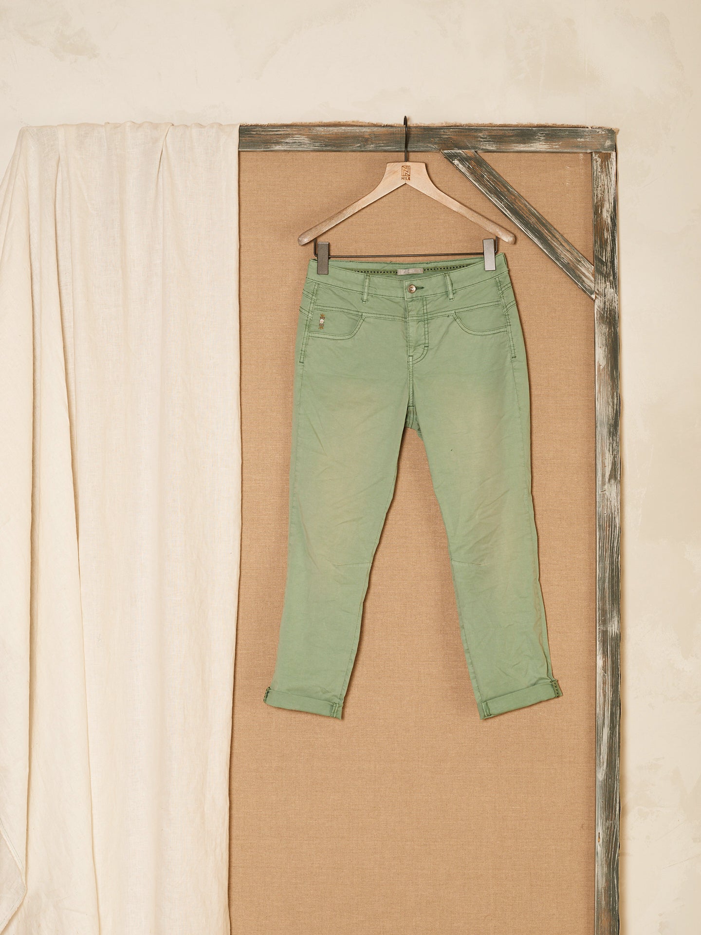 pantalon tapered