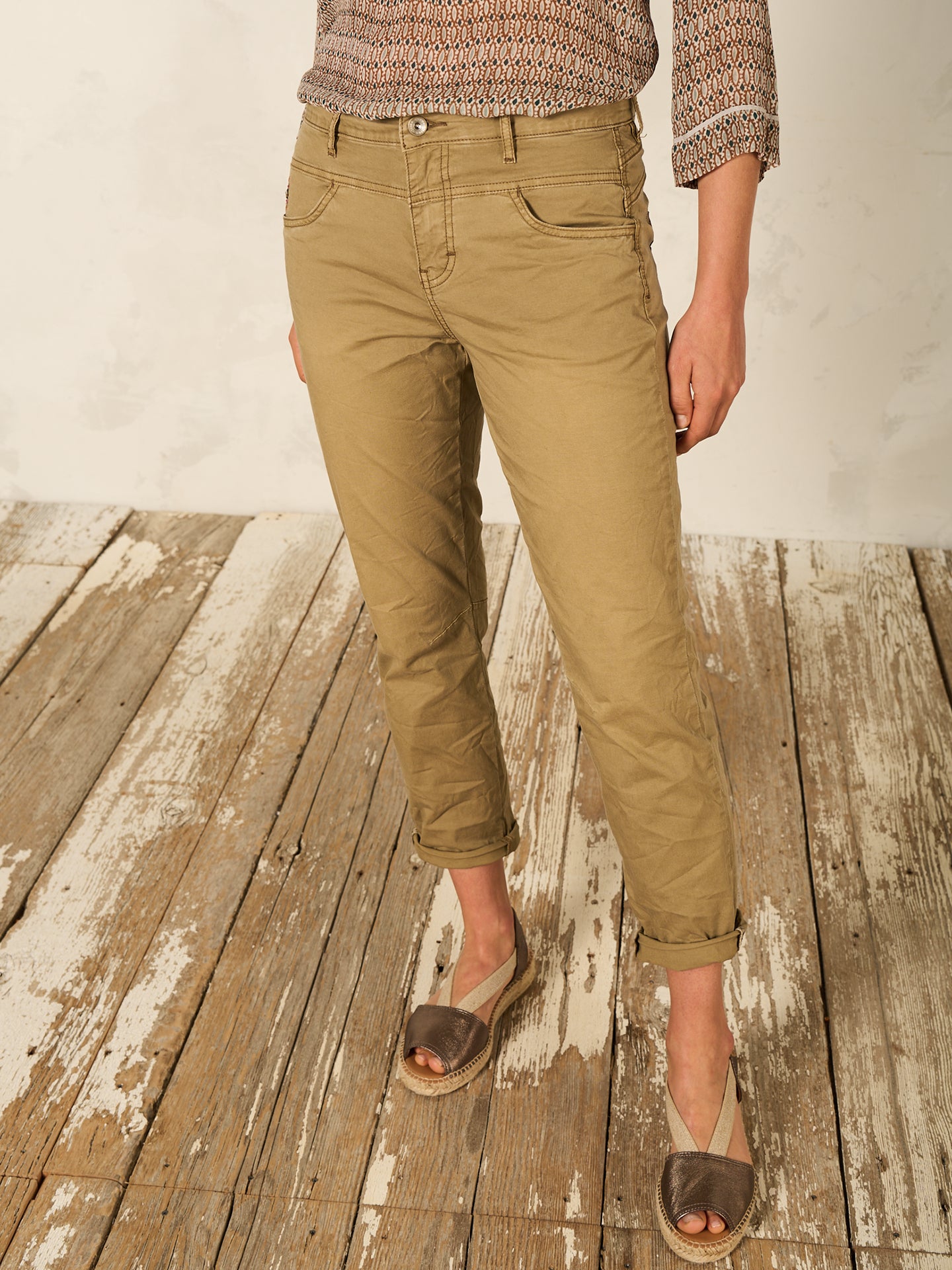 pantalon tapered