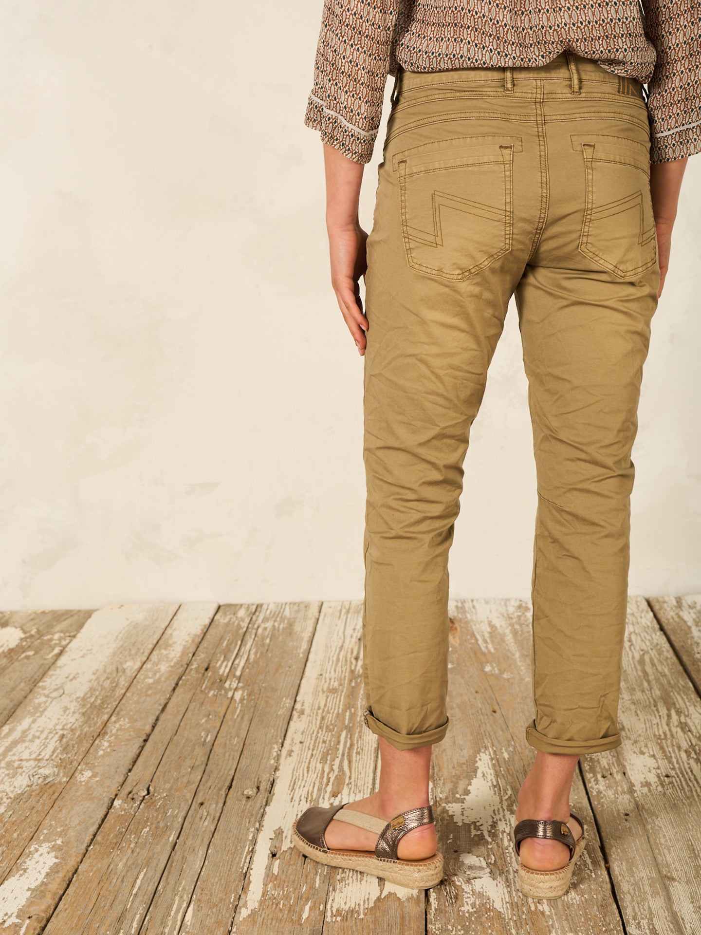 pantalon tapered