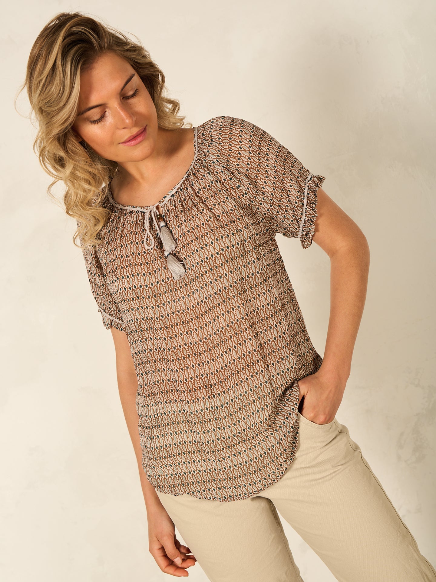 Bluse mit Rüschendetail