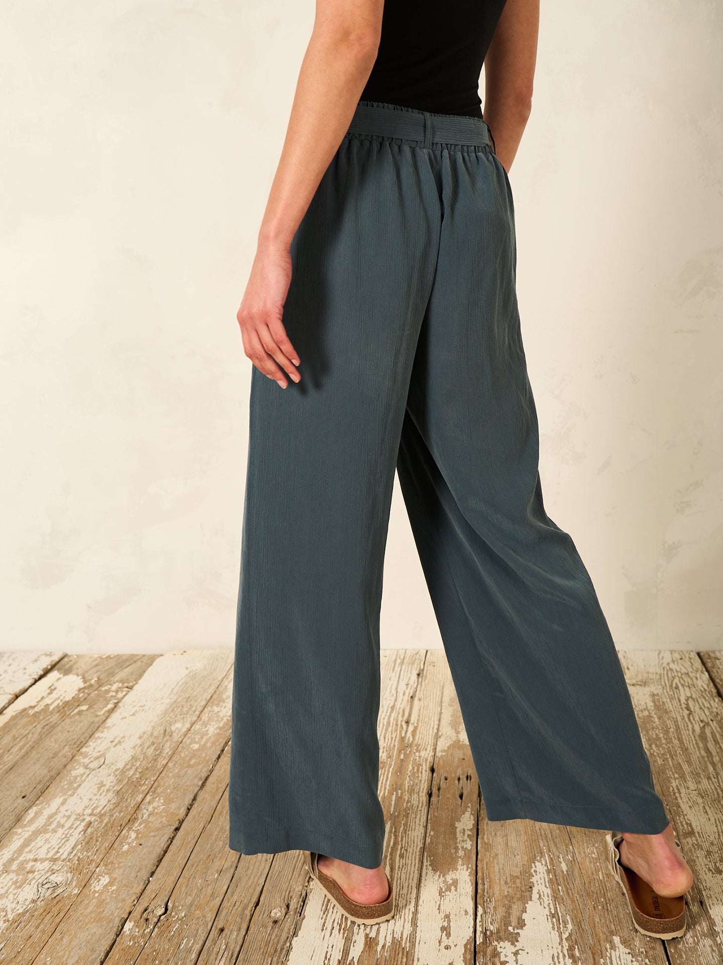 Hose Wide