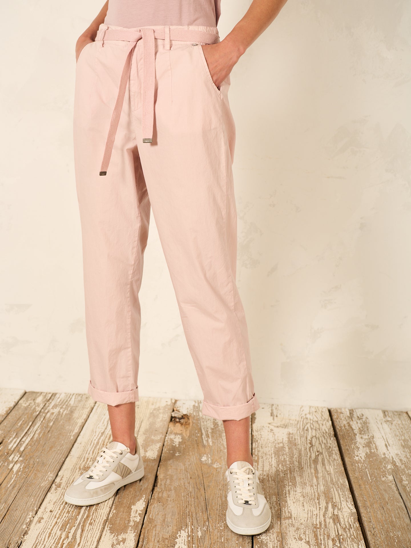 Pantaloni con cintura
