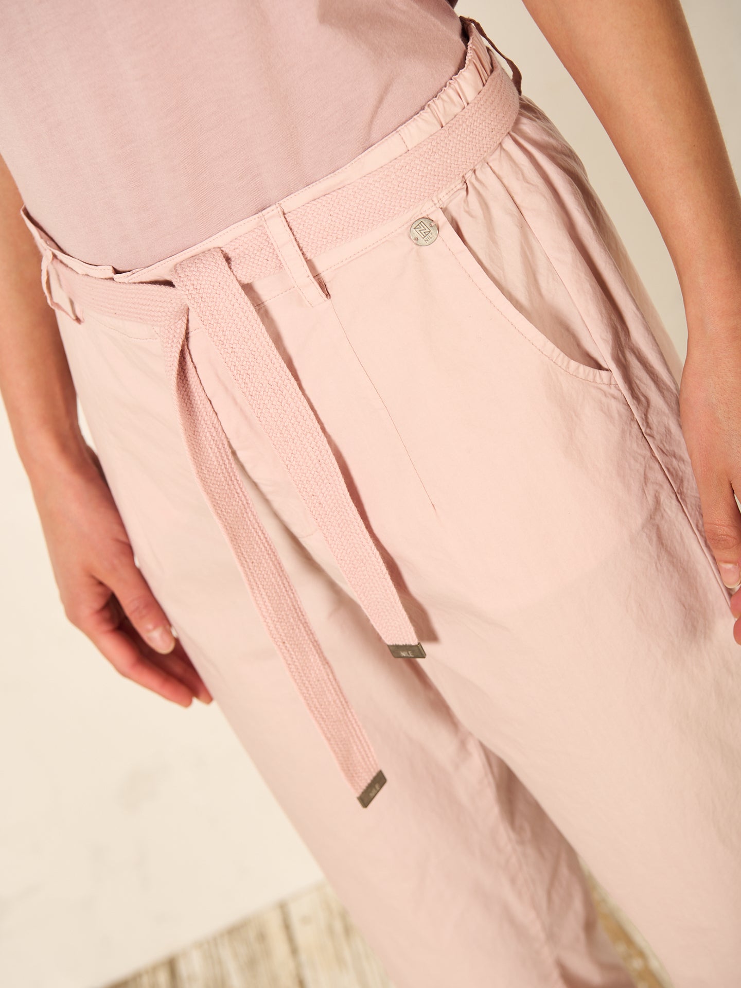 Pantaloni con cintura