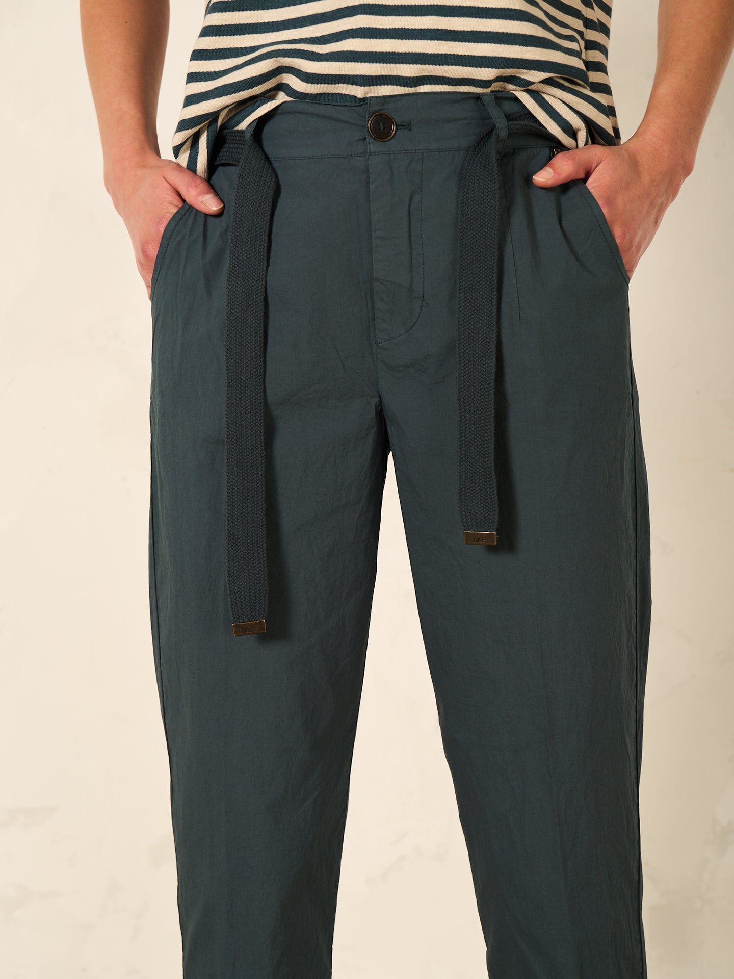 Pantaloni con cintura