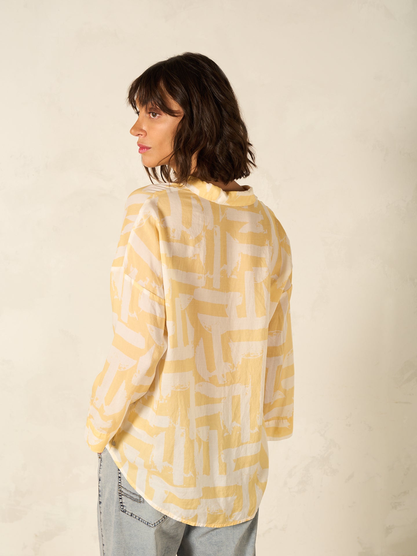 blouse avec col en V