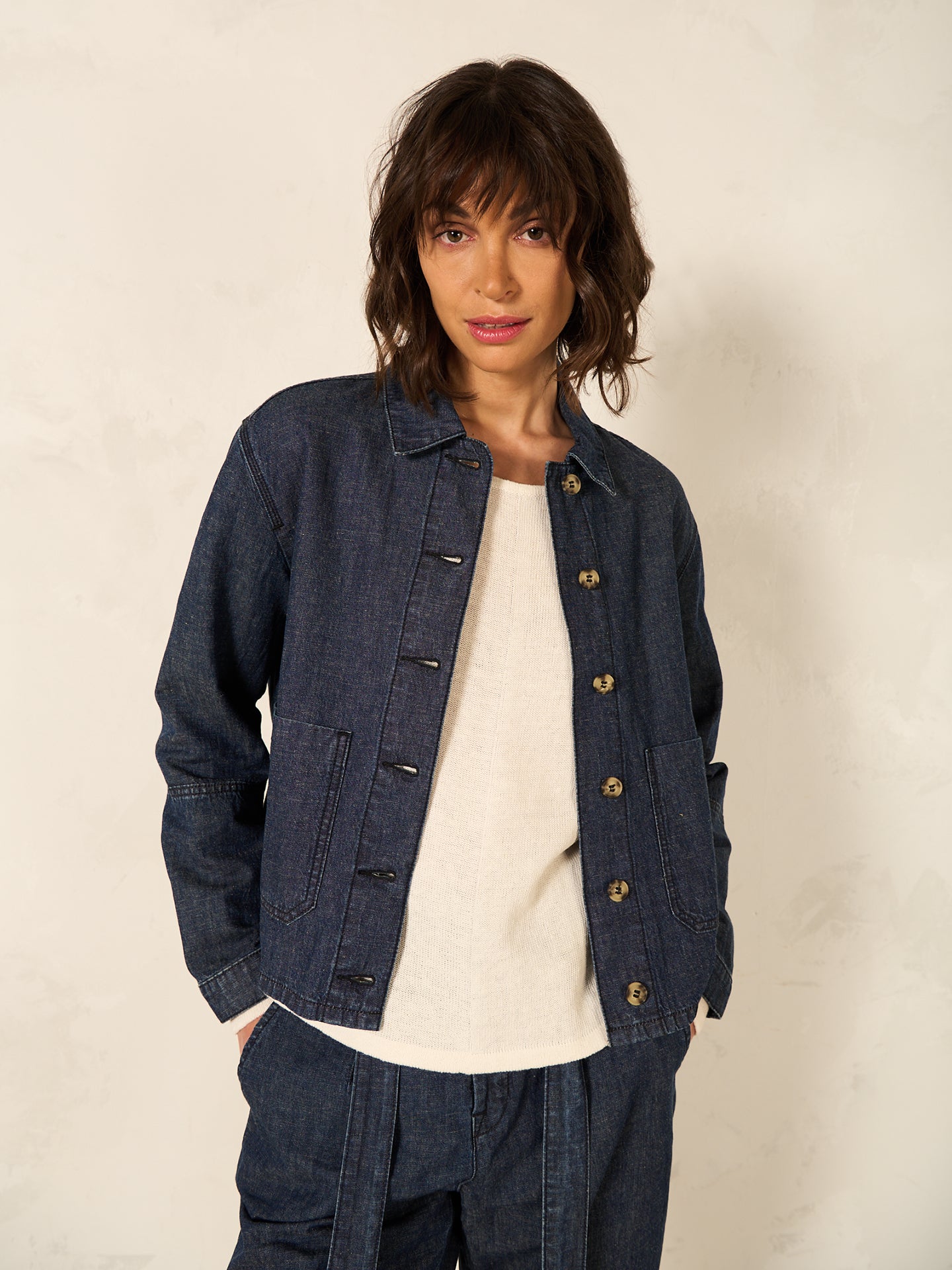 Jacket with collar