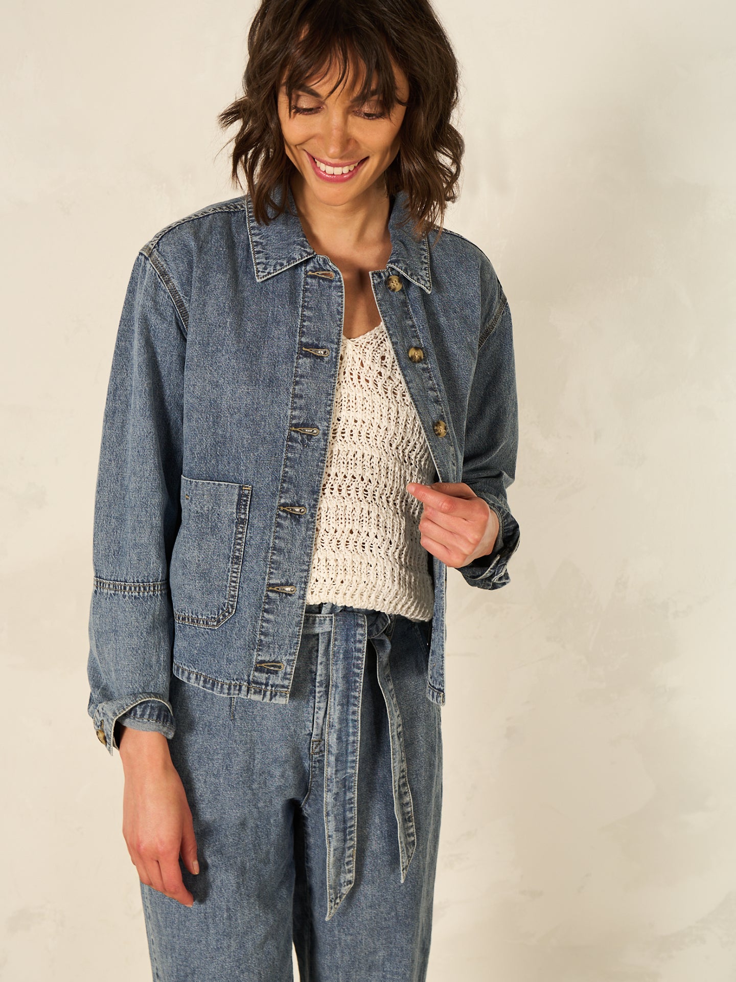 Jacket with collar