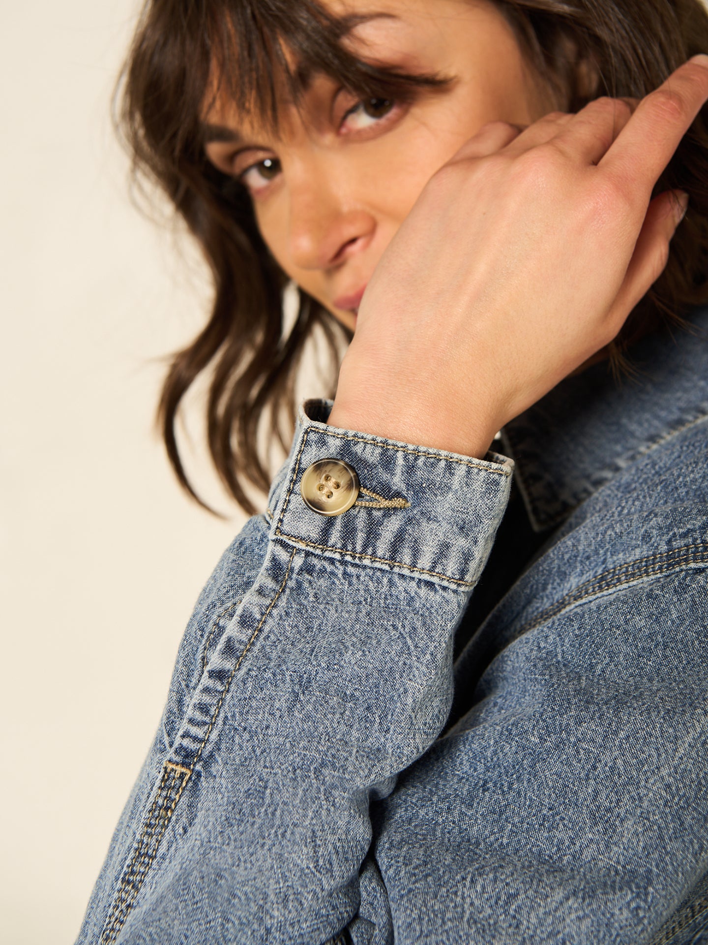 Jacket with collar