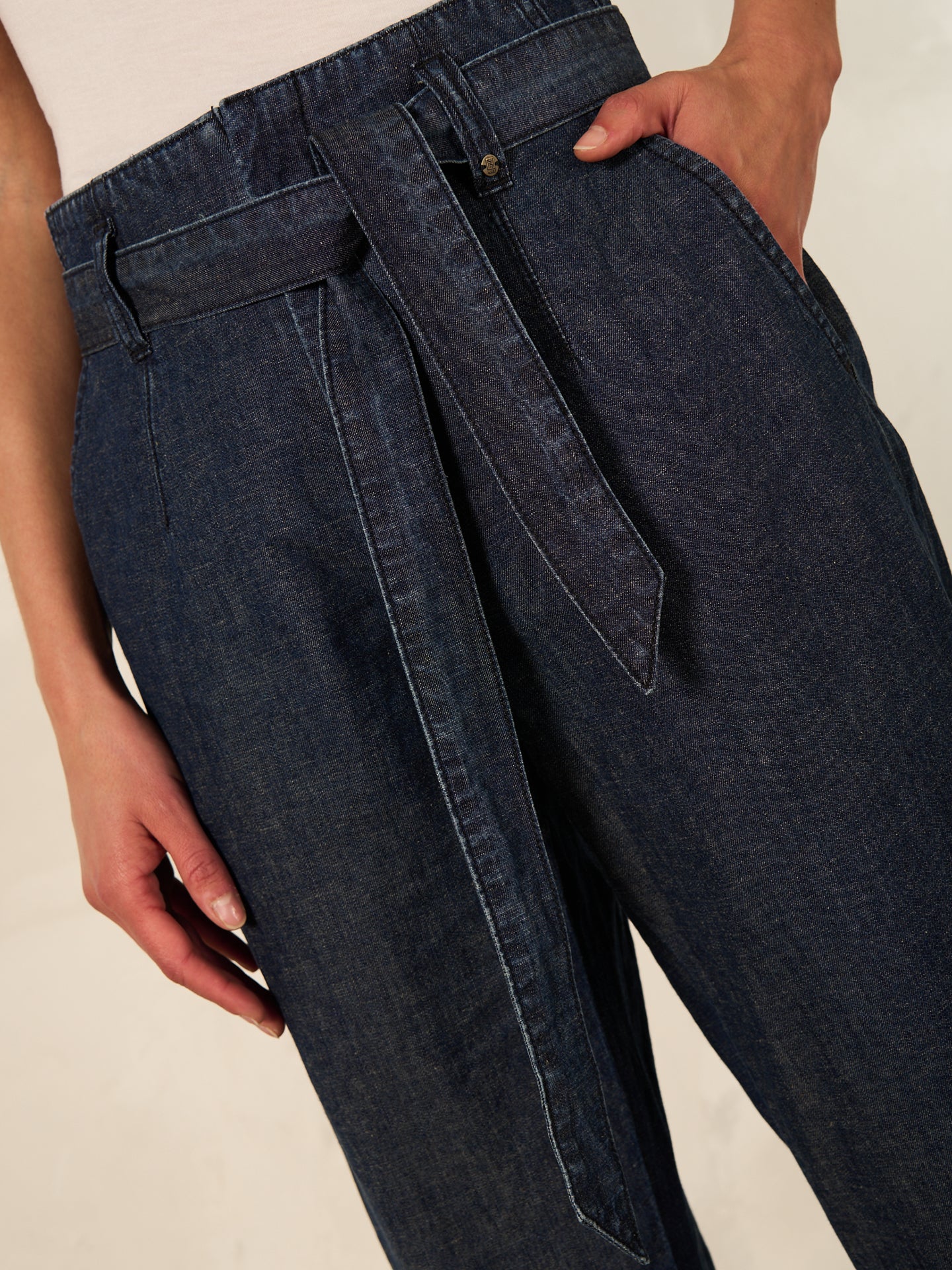 Pantaloni dritti