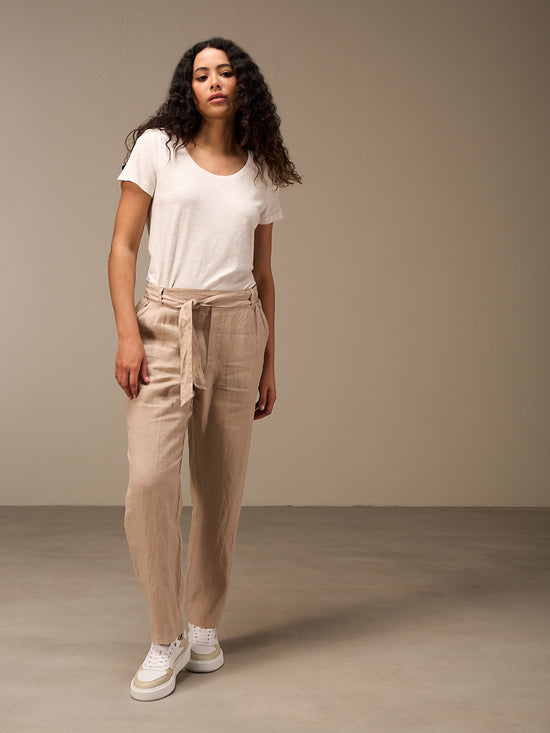 Pants with belt