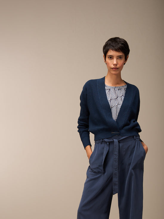 Strickjacke mit V-Ausschnitt