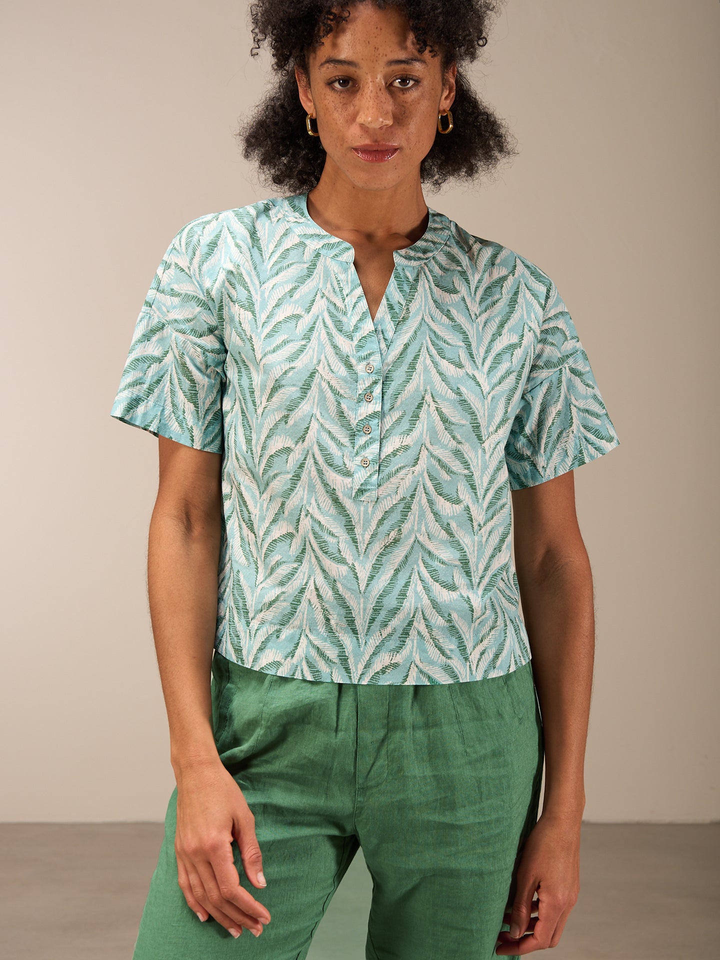 chemise à manches courtes