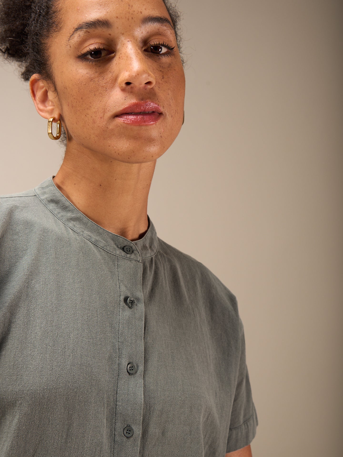 Blusa a maniche corte