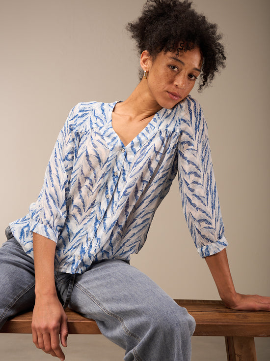 blouse avec patte de boutonnage