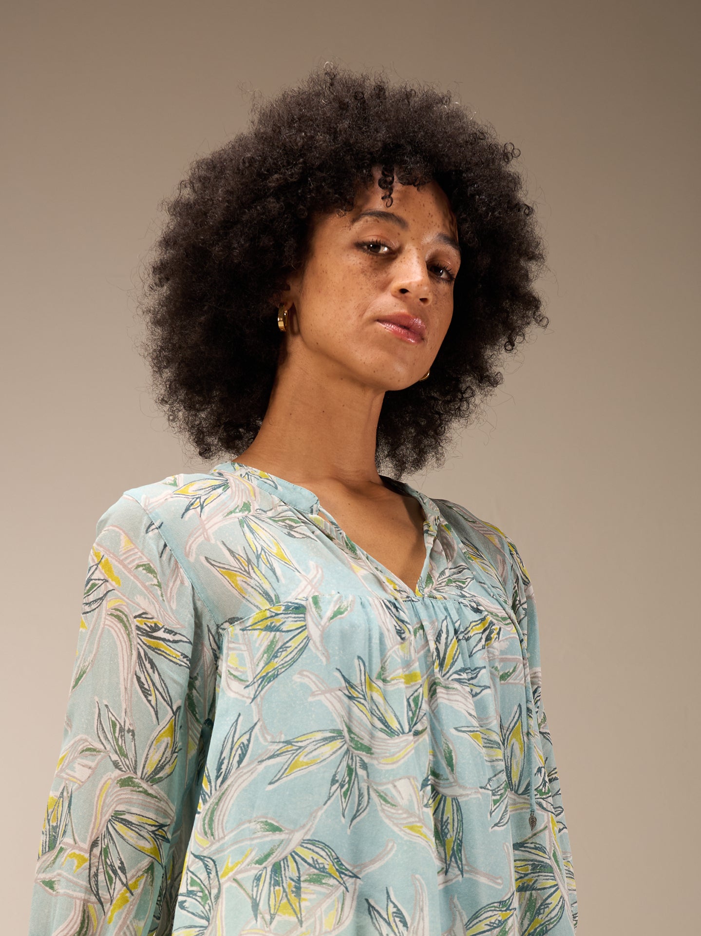 blouse à volants