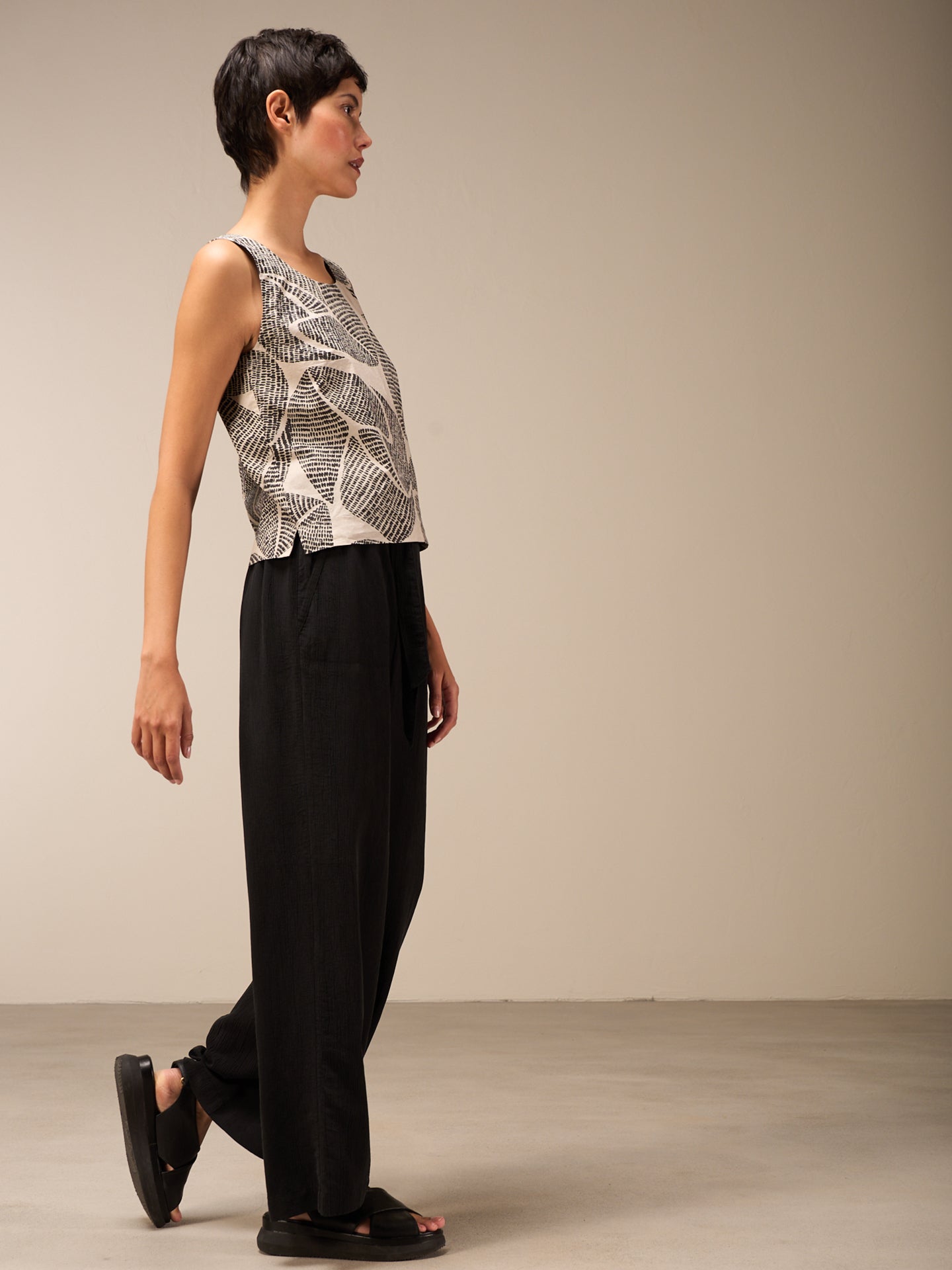 Pantaloni con cintura