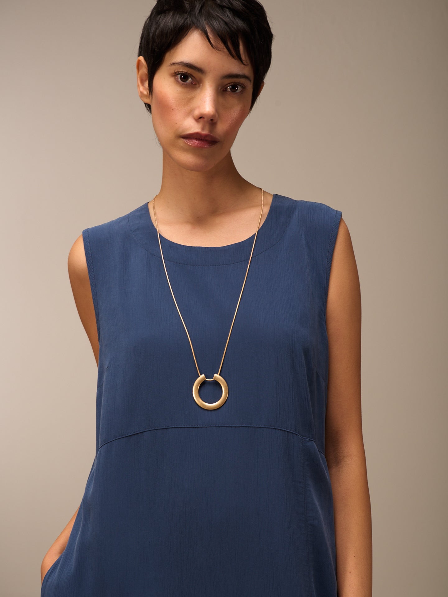 Kleid mit Rundhals