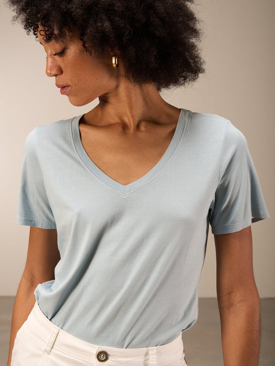 Shirt mit angeschnittenen Ärmeln